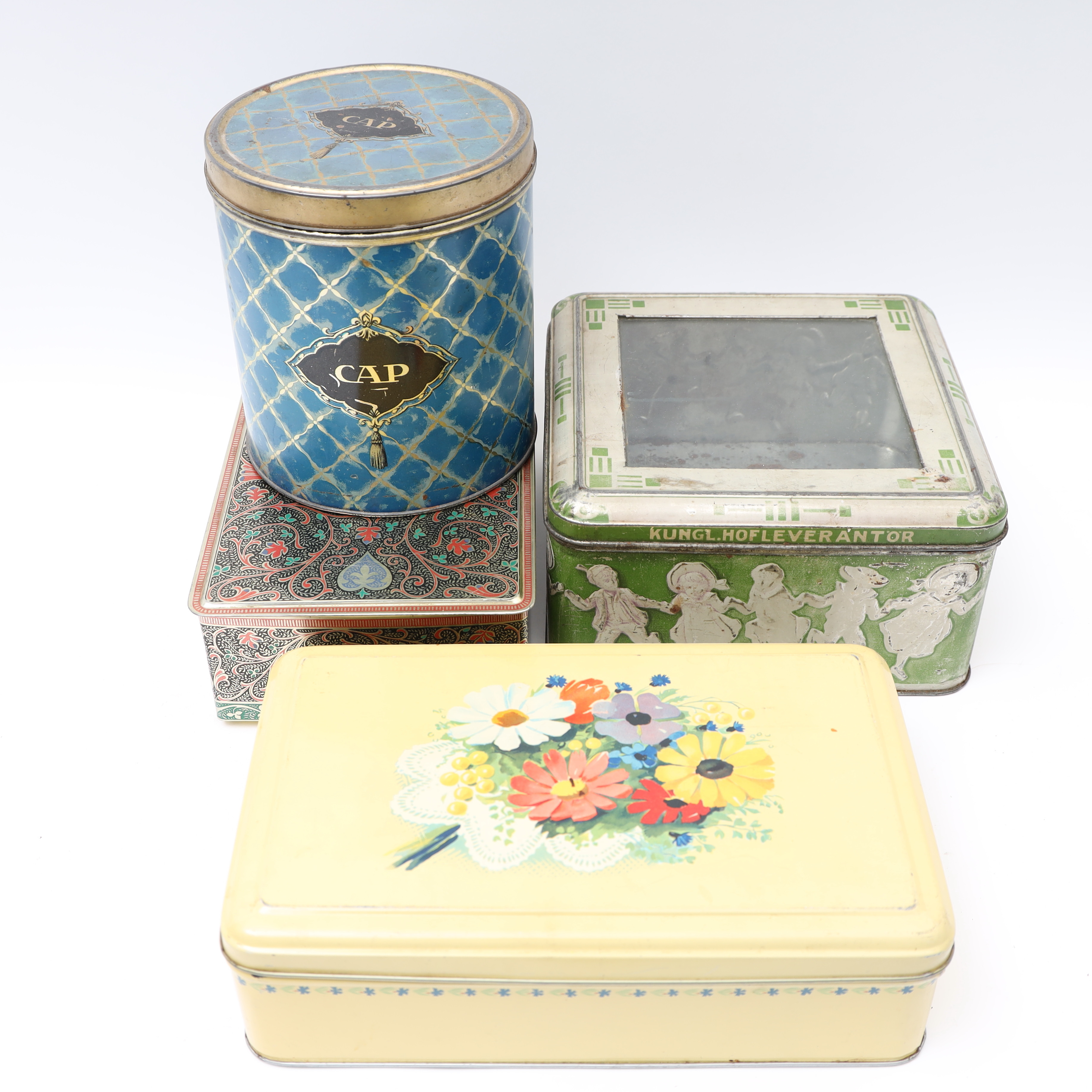 PLÅTBURKAR, 4st, CAP, Emil Bohlin samt flera.