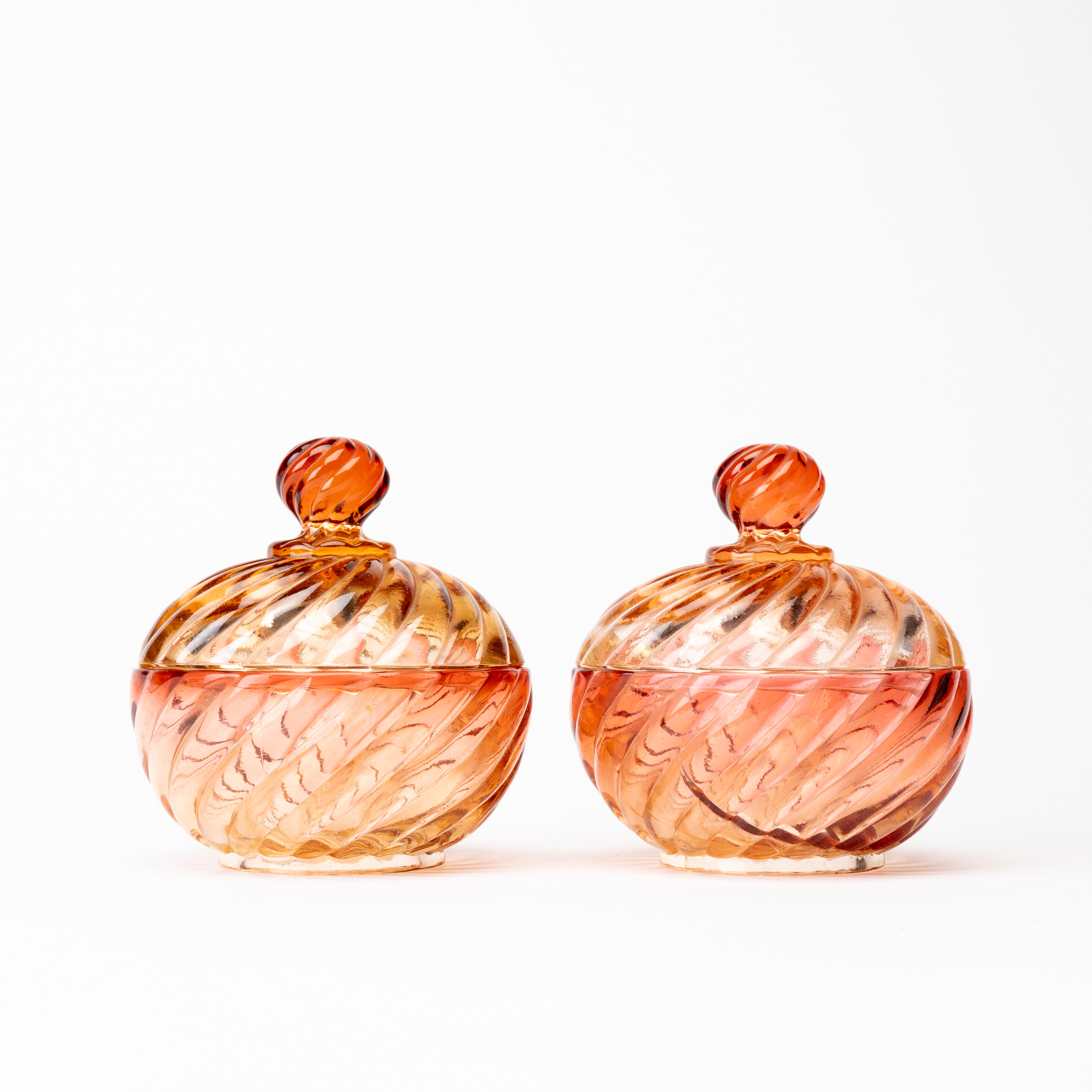 LOCKASKAR, 2 st, Baccarat Deposé, Frankrike, tidigt 1900-tal.