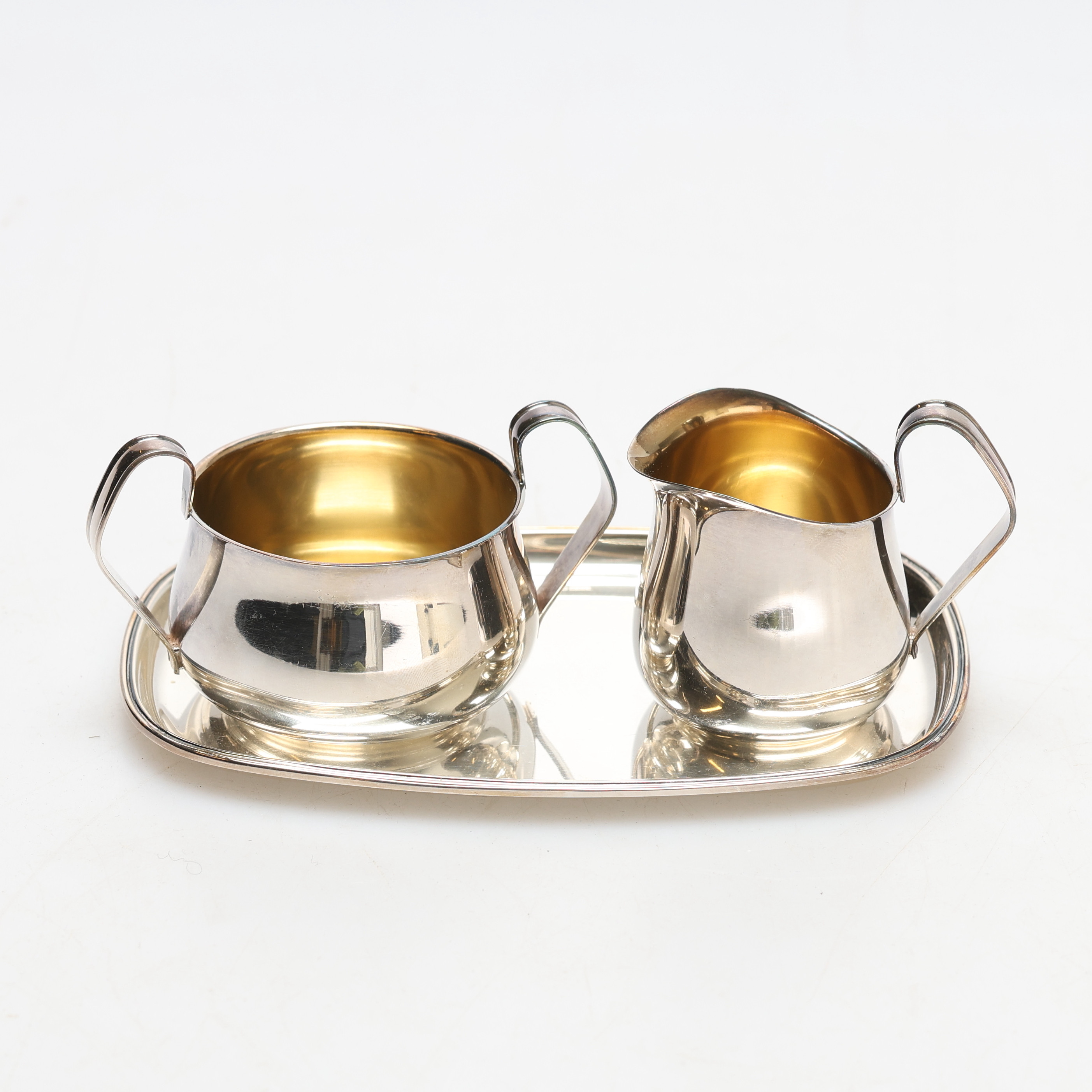 SOCKERSKÅL & GRÄDDKANNA på bricka, silver, Ceson Guldvaru AB.