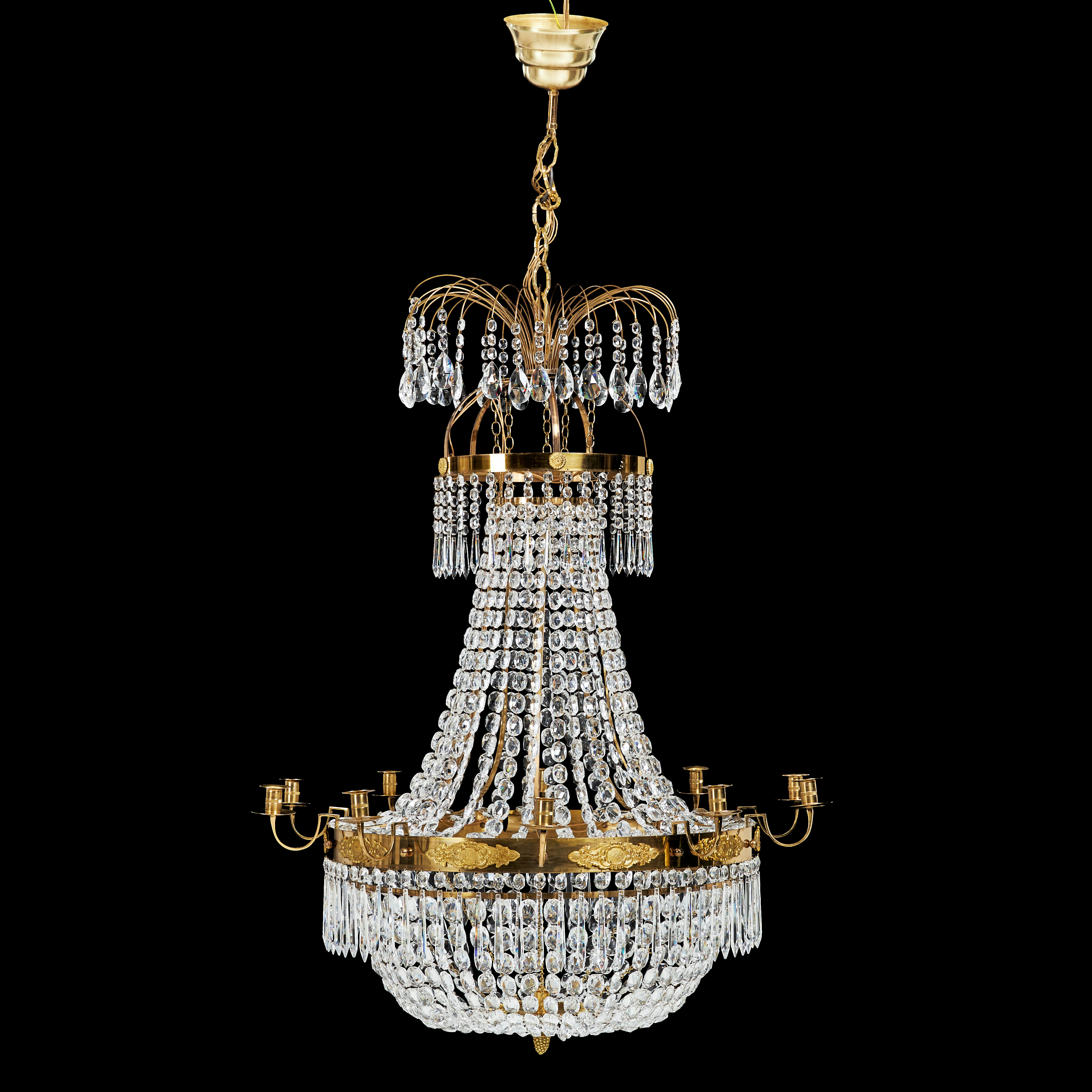 LJUSKRONA, 1900-tal, gustaviansk stil, 11 ljusarmar, 12 ljuskällor.