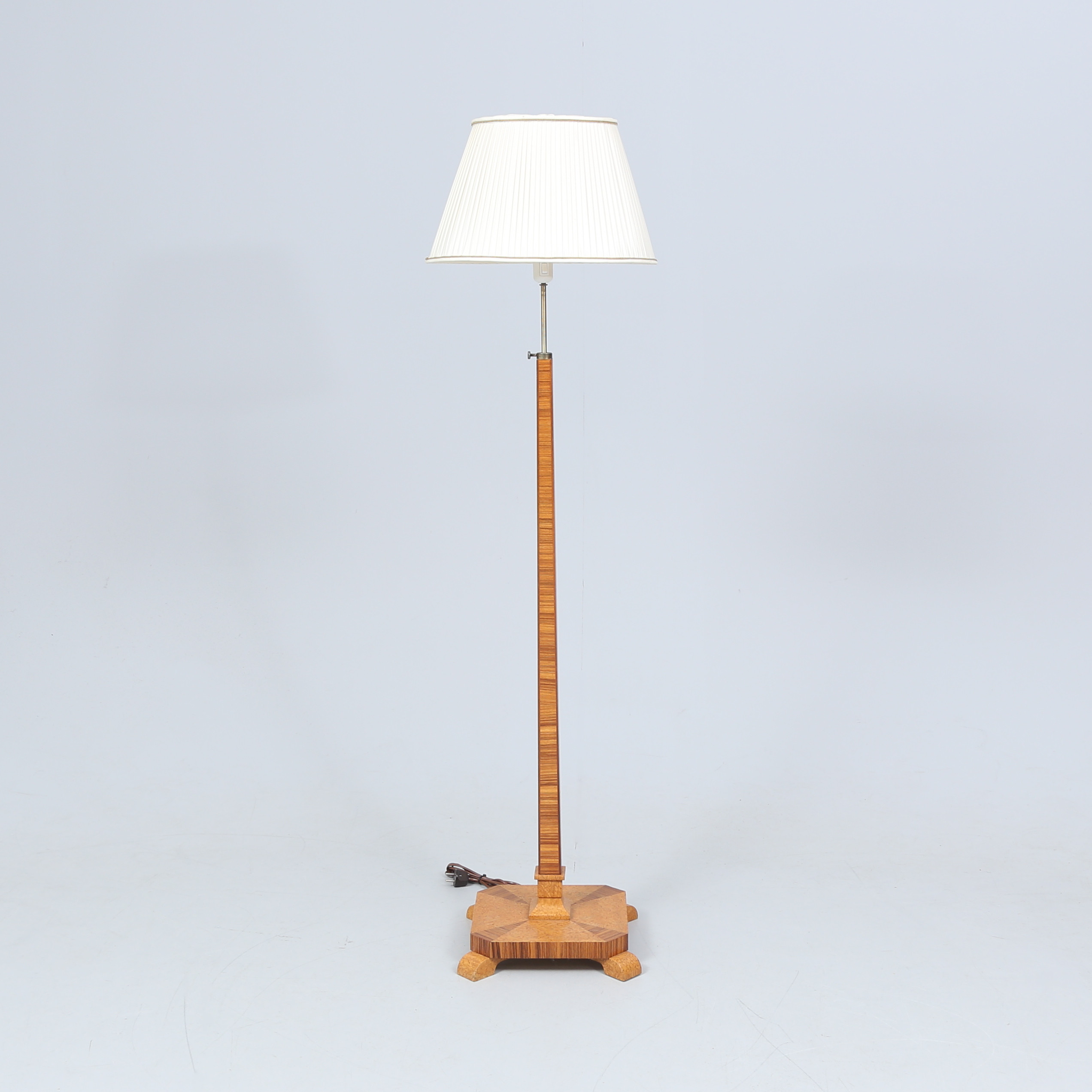 GOLVLAMPA, art deco, 1920/30-tal.