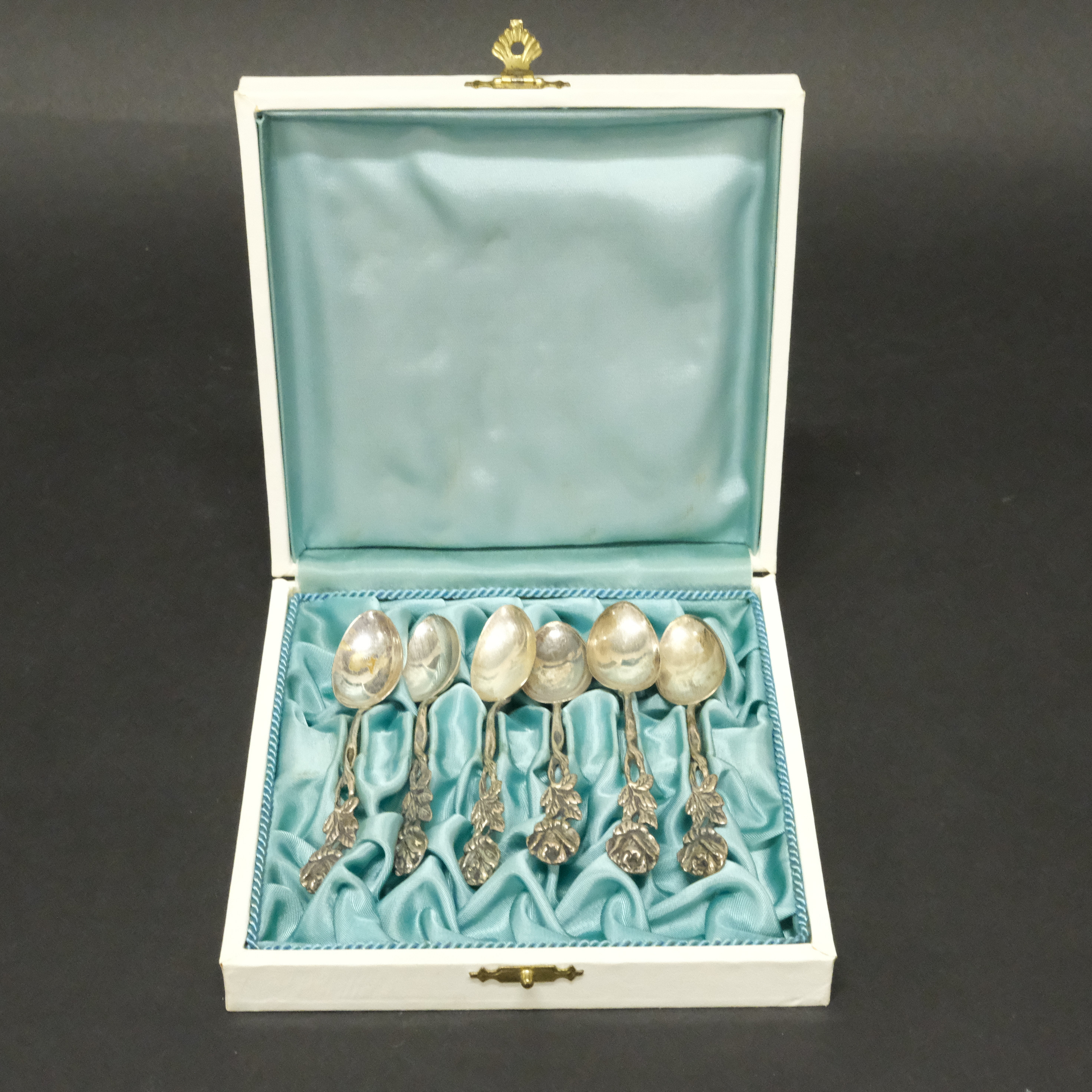 KAFFESKEDAR, SILVER, SEX STYCKEN.