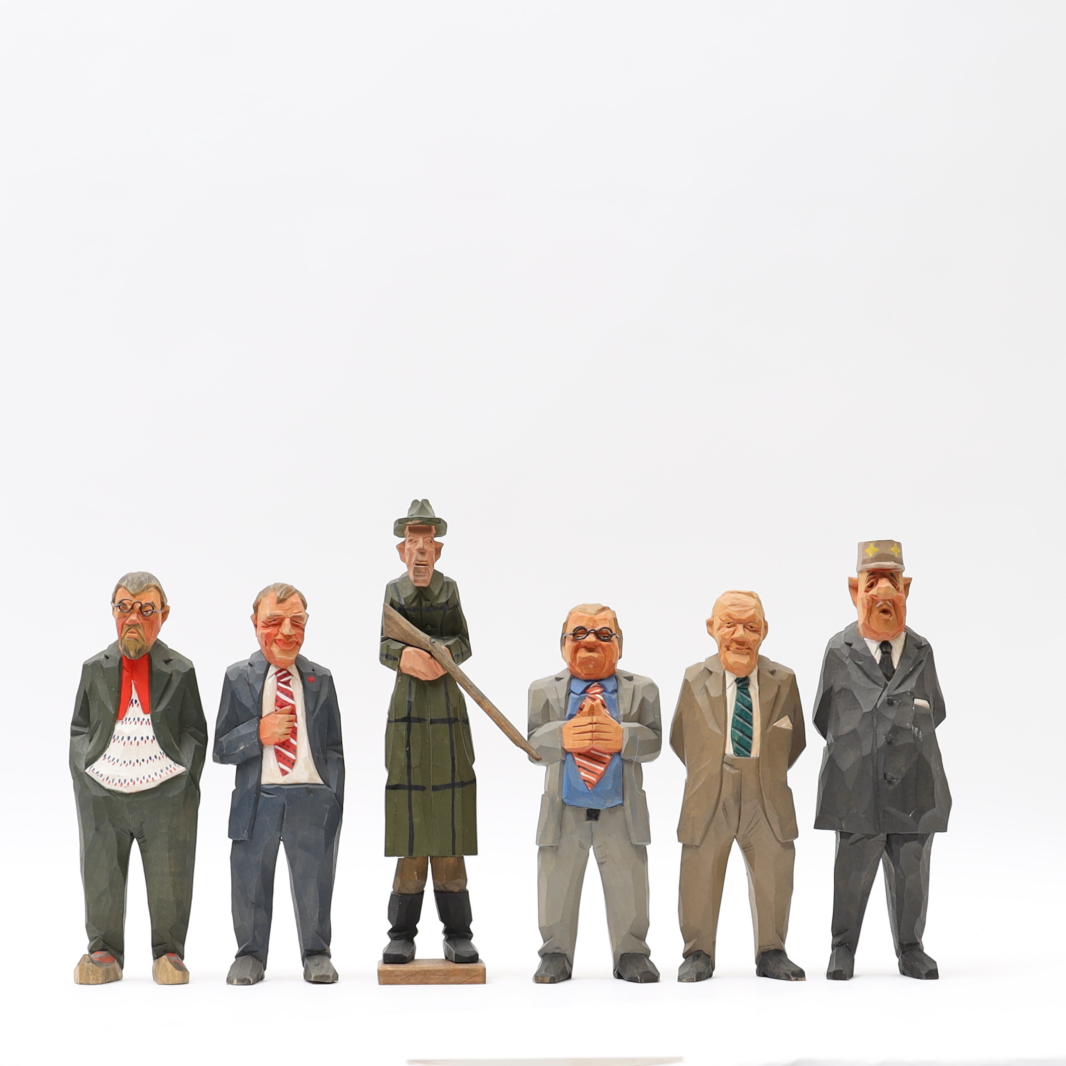 SVEN GUNNARSSON. Trägubbar 6st, signerade.