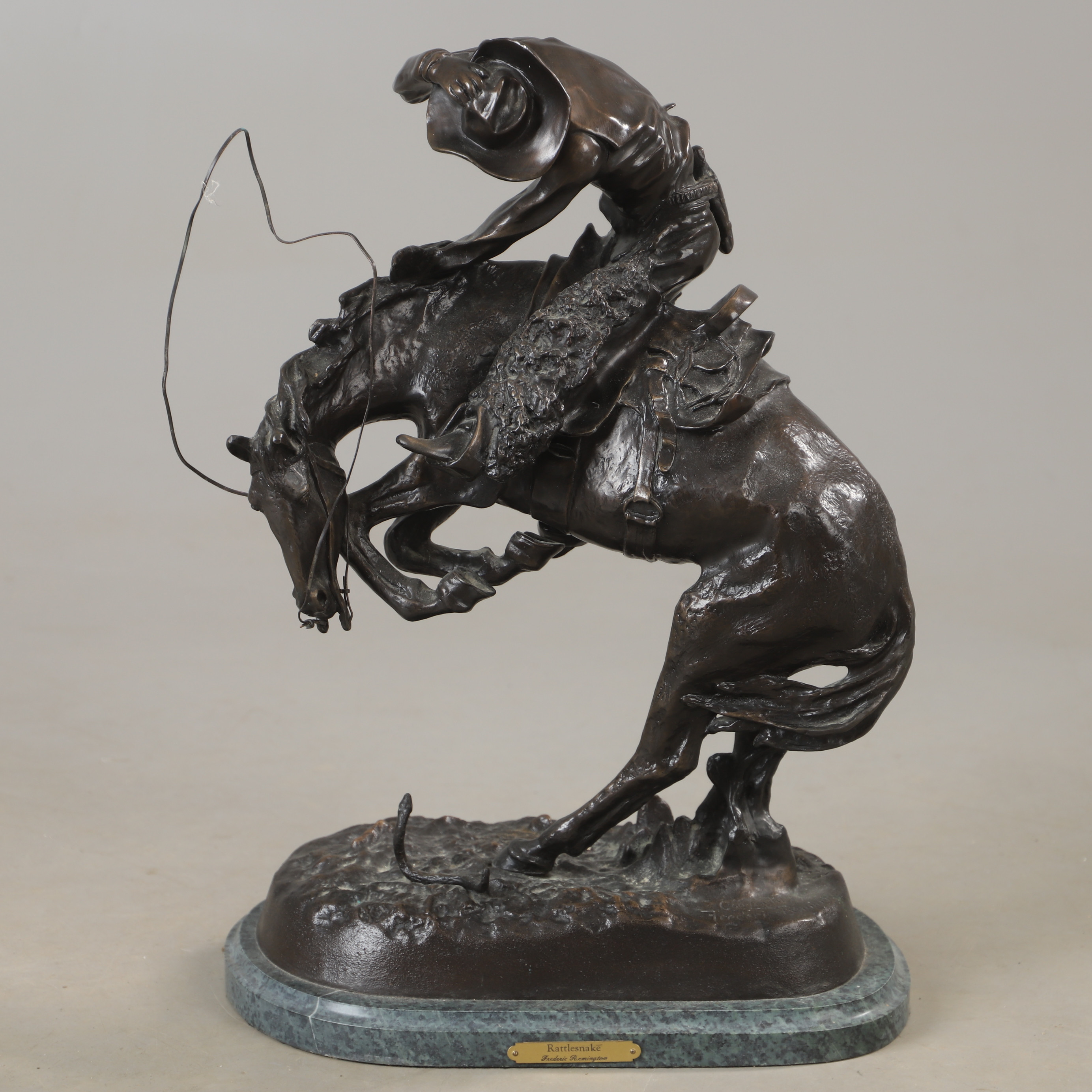 FREDERIC SACKRIDER REMINGTON. Efter. Skulptur, "Rattlesnake", brons.