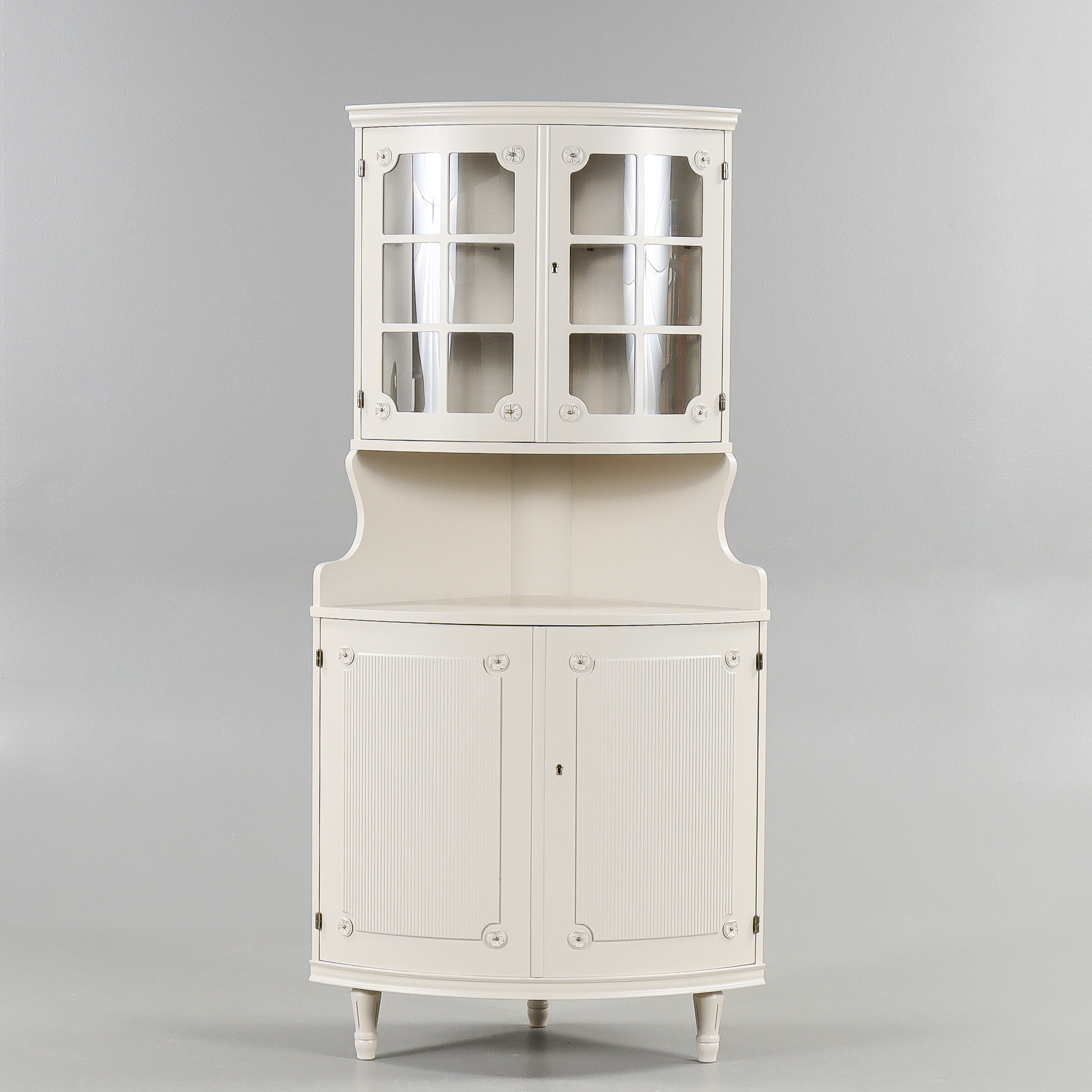 HÖRNSKÅP Gustaviansk stil, Möbelboning i Tibro, 1995.