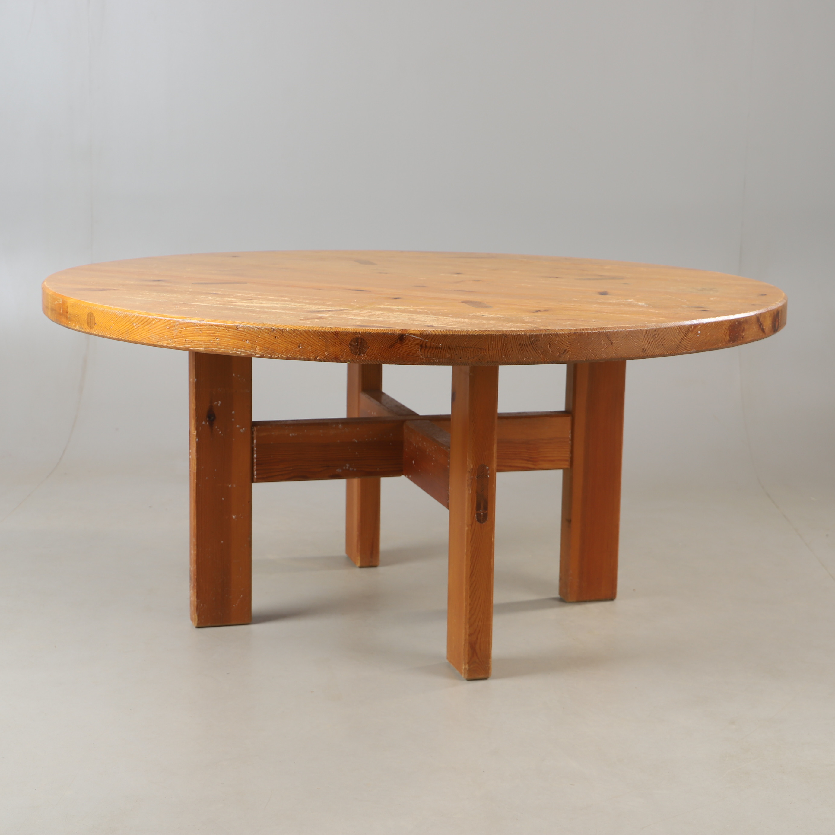 ROLAND WILHELMSSON. Matbord, "Oden", furu, Karl Andersson & Söner.