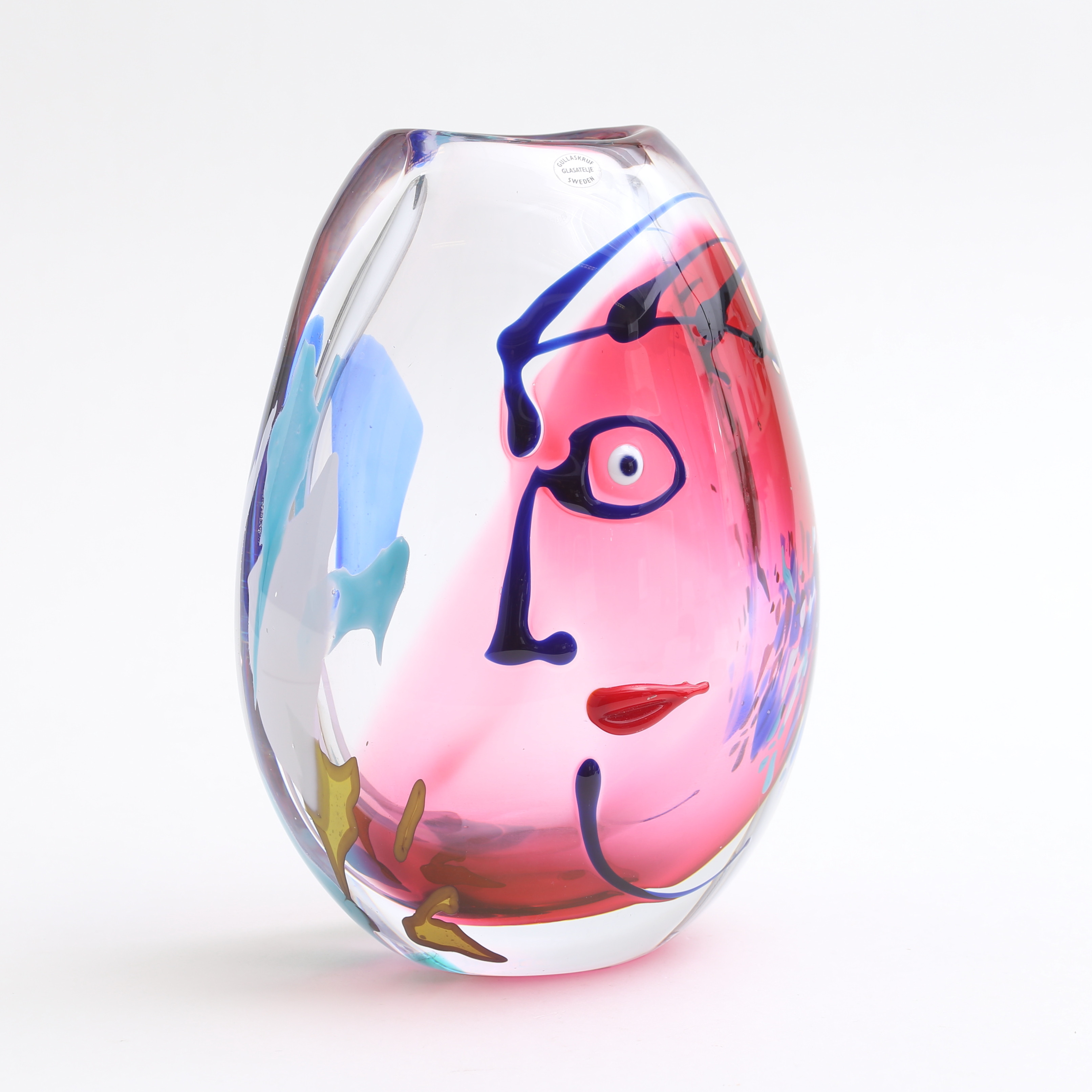 CARLOS R PEBAQUÉ. vas, med dekor av ansikte, Gullaskruf, signerad, etikettmärkt.