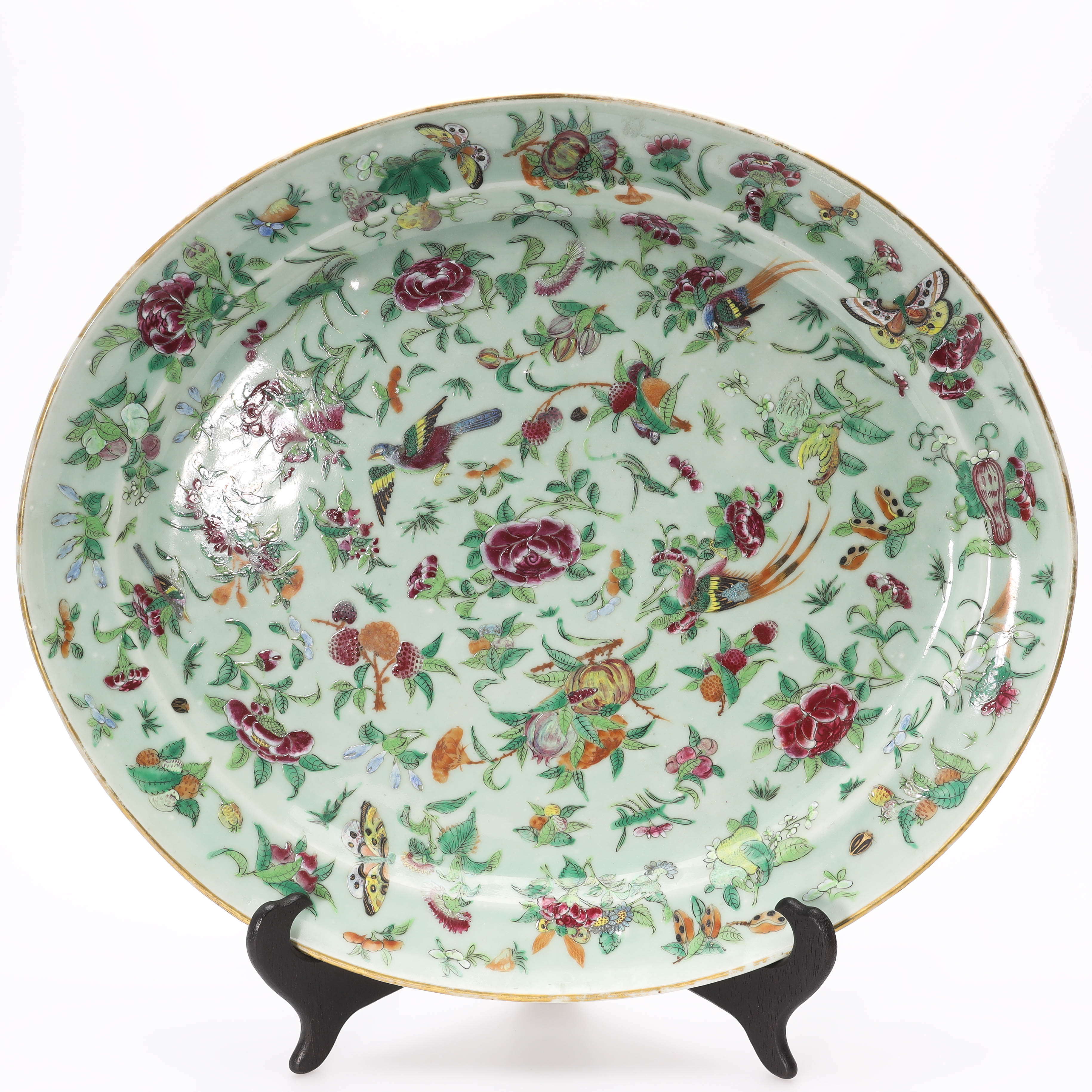 PRAKTKFAT, porslin, celadon, emaljdekor av fåglar och växtlighet, kanton, Kina.