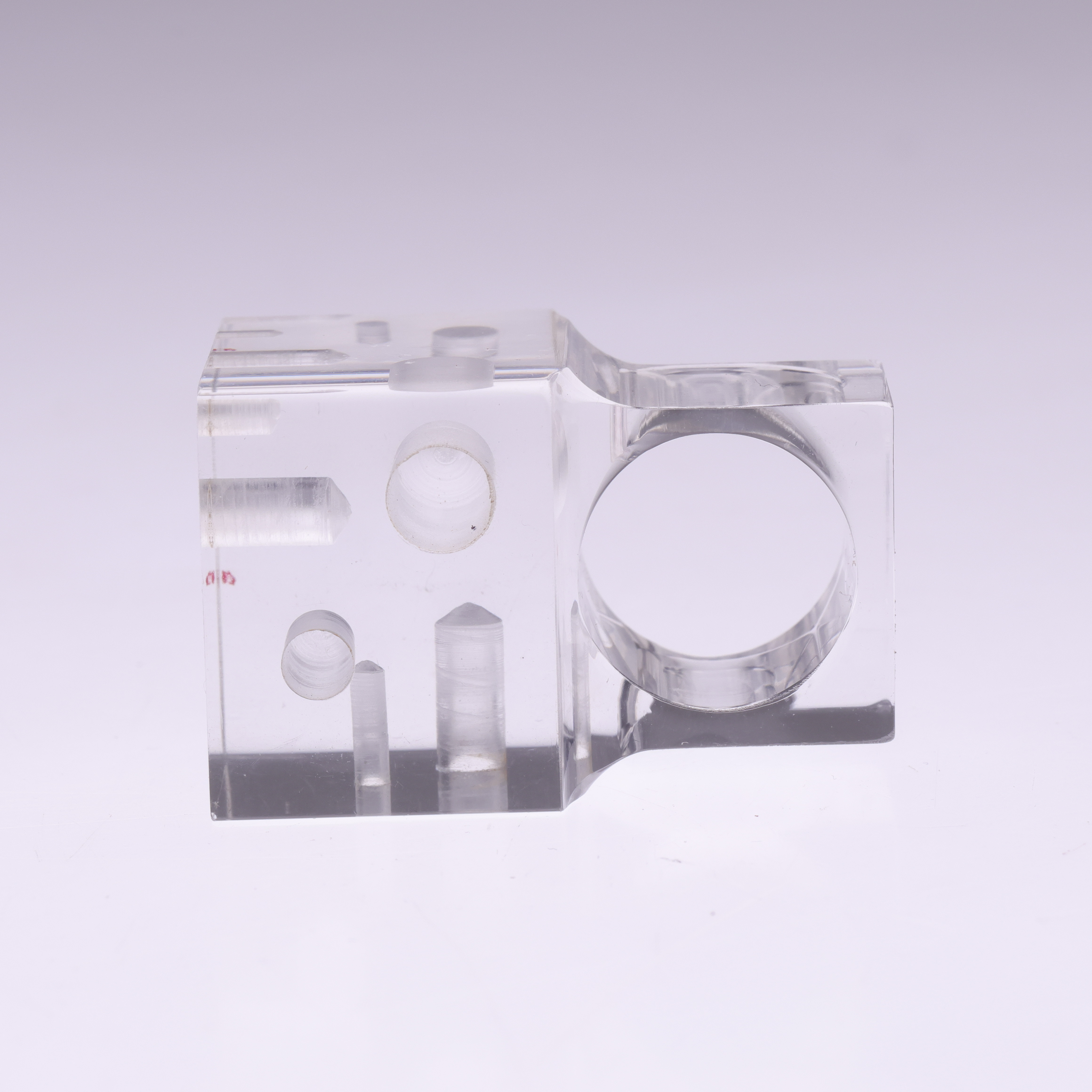 SIV LAGERSTRÖM. troligen, Ring, akrylplast, 1900-talets andra hälft. Ej signerad.