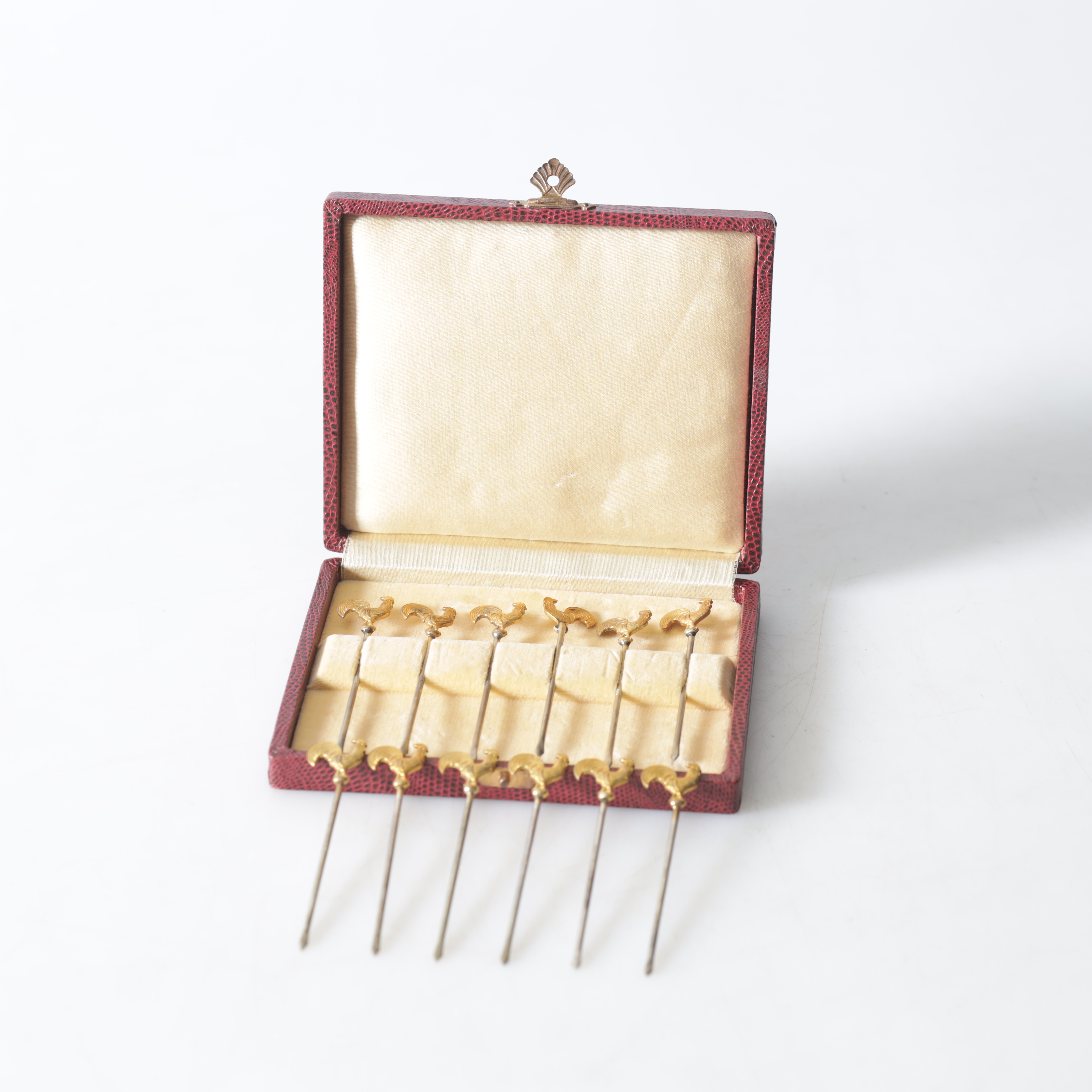 COCKTAILPINNAR, 12 st, metall, England, 1900-tal.