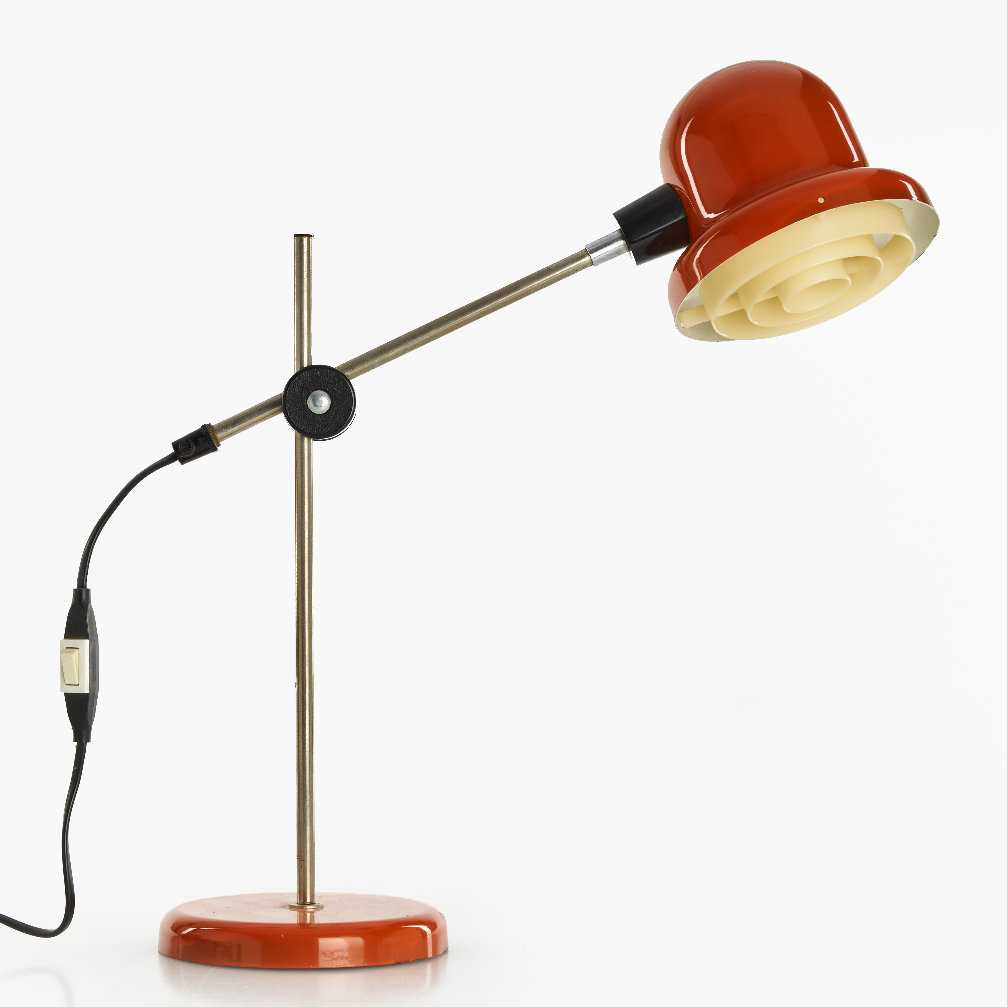 BORDSLAMPA, Elidus, 1970-tal, skärm och fot i lackerad plåt, ställbar arm i metall.