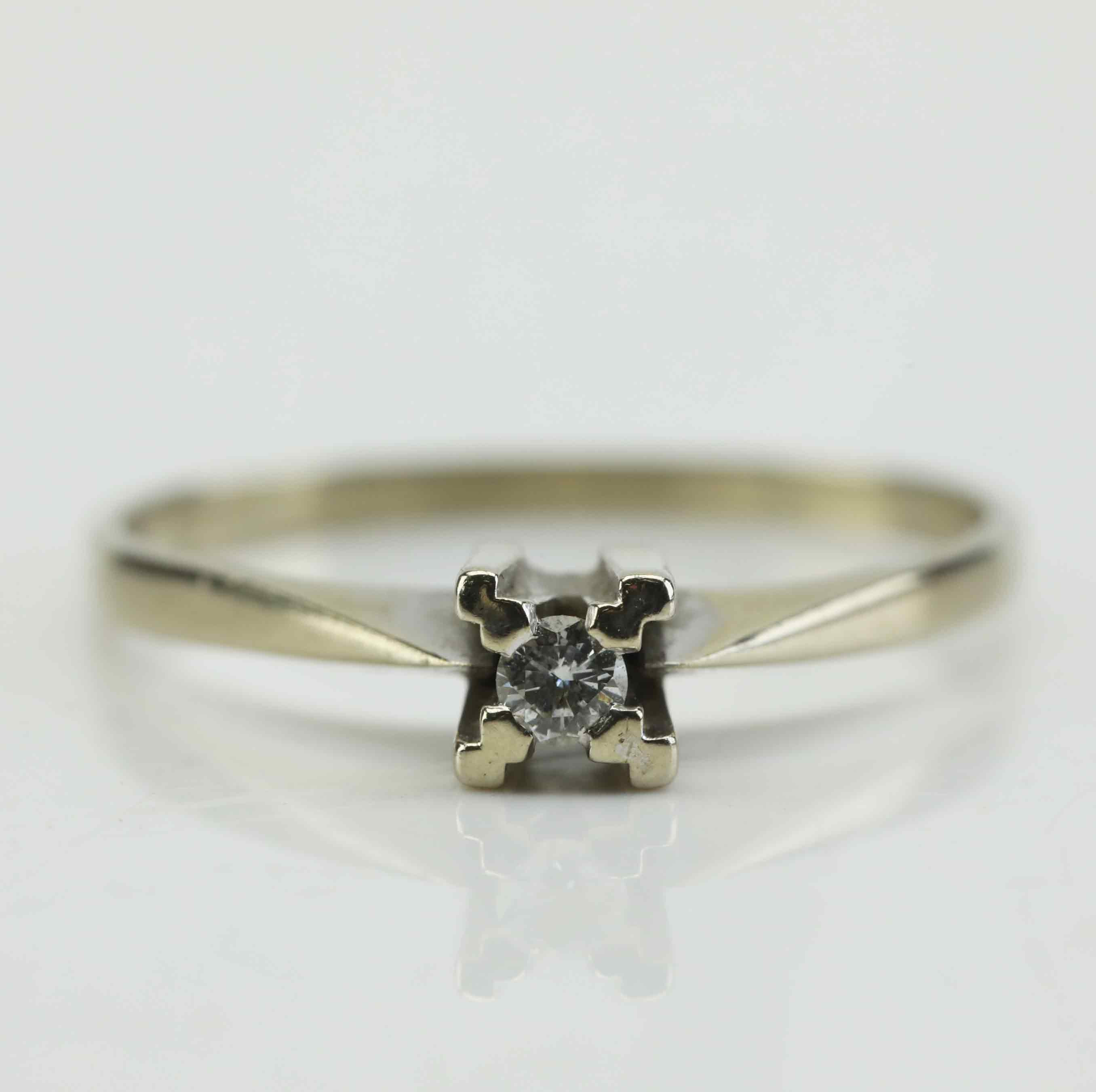 RING, vitguld 18K, diamant, enligt gravyr 0,06 ct.
