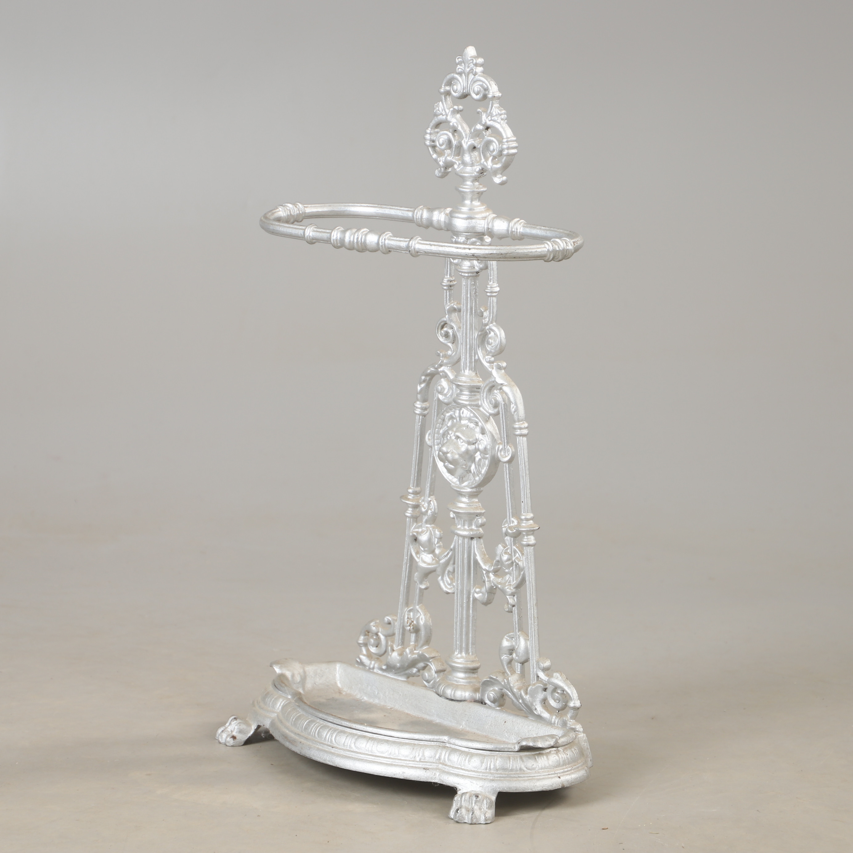 PARAPLYSTÄLL, gjutjärn, 1900-talets första hälft.