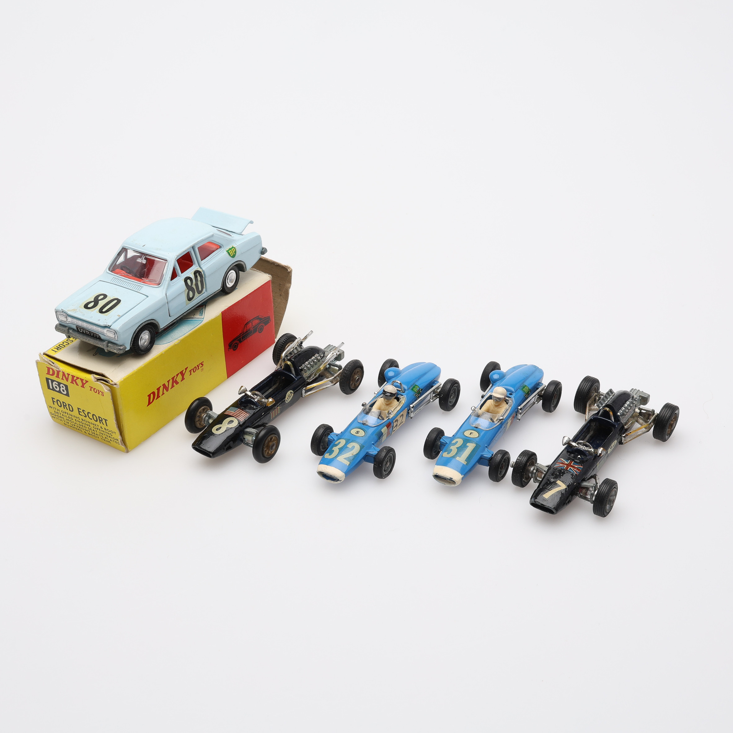 MODELLBILAR, 5 ST, CORGI TOYS, DINKY TOYS & SOLIDO, STORBRITANNIEN RESPEKTIVE FRANKRIKE.