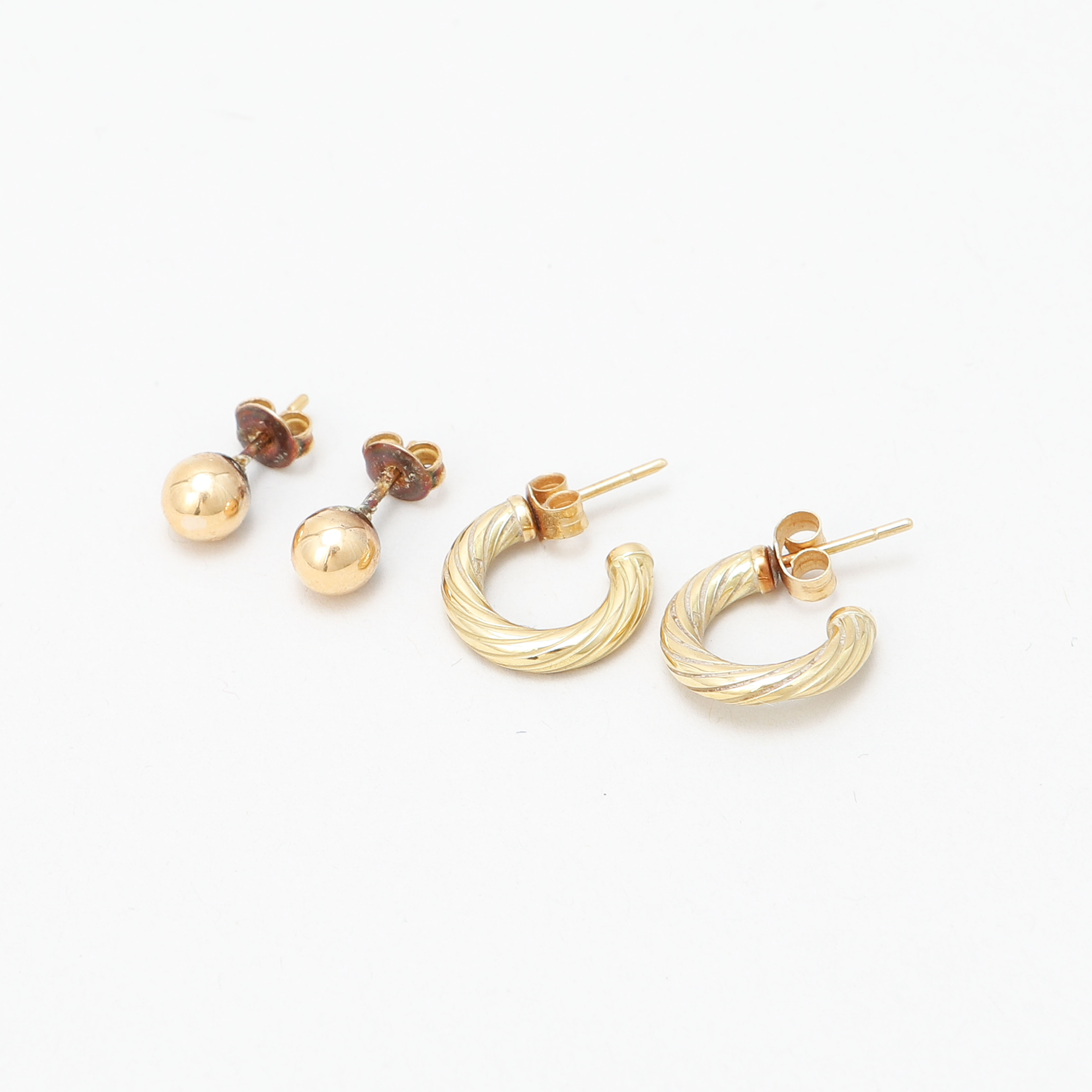 ÖRHÄNGEN, 2 par, 18k guld, vikt ca 2,4 gram.