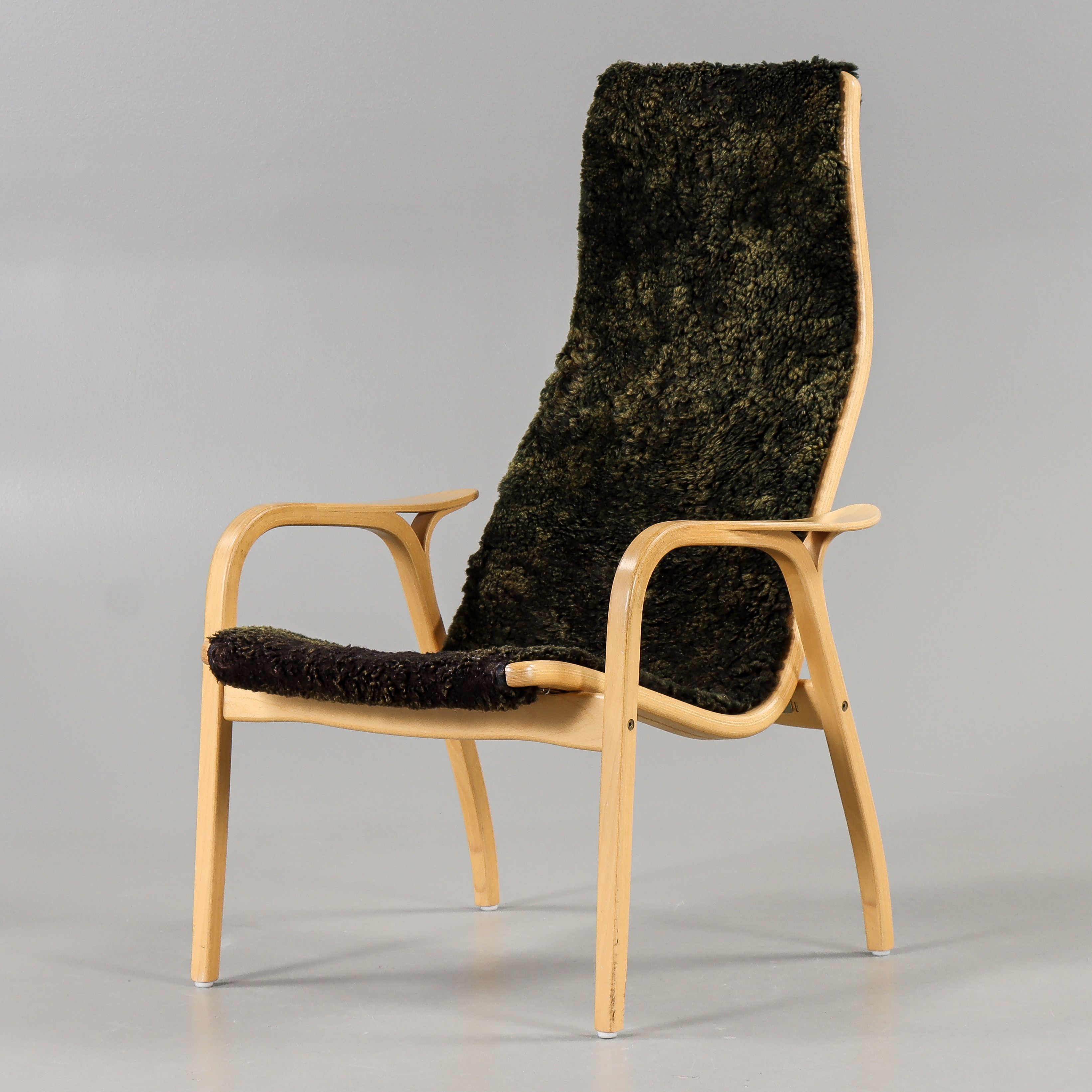 YNGVE EKSTRÖM. Fåtölj "Lamino" Swedese, 2018.