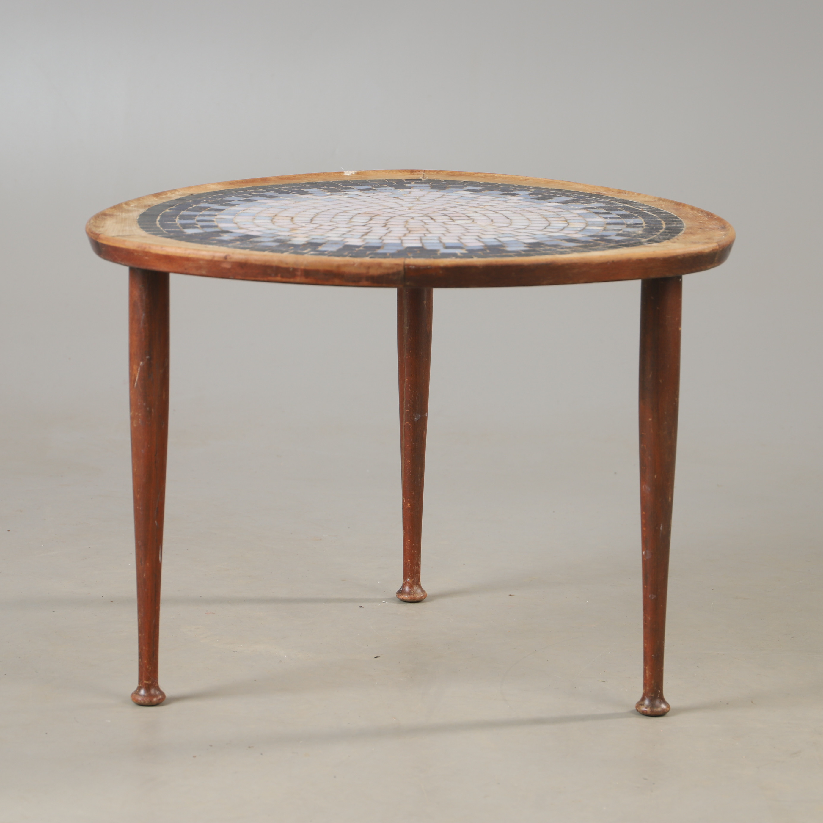 SOFFBORD, mosaik och bok, 1900-talets mitt.