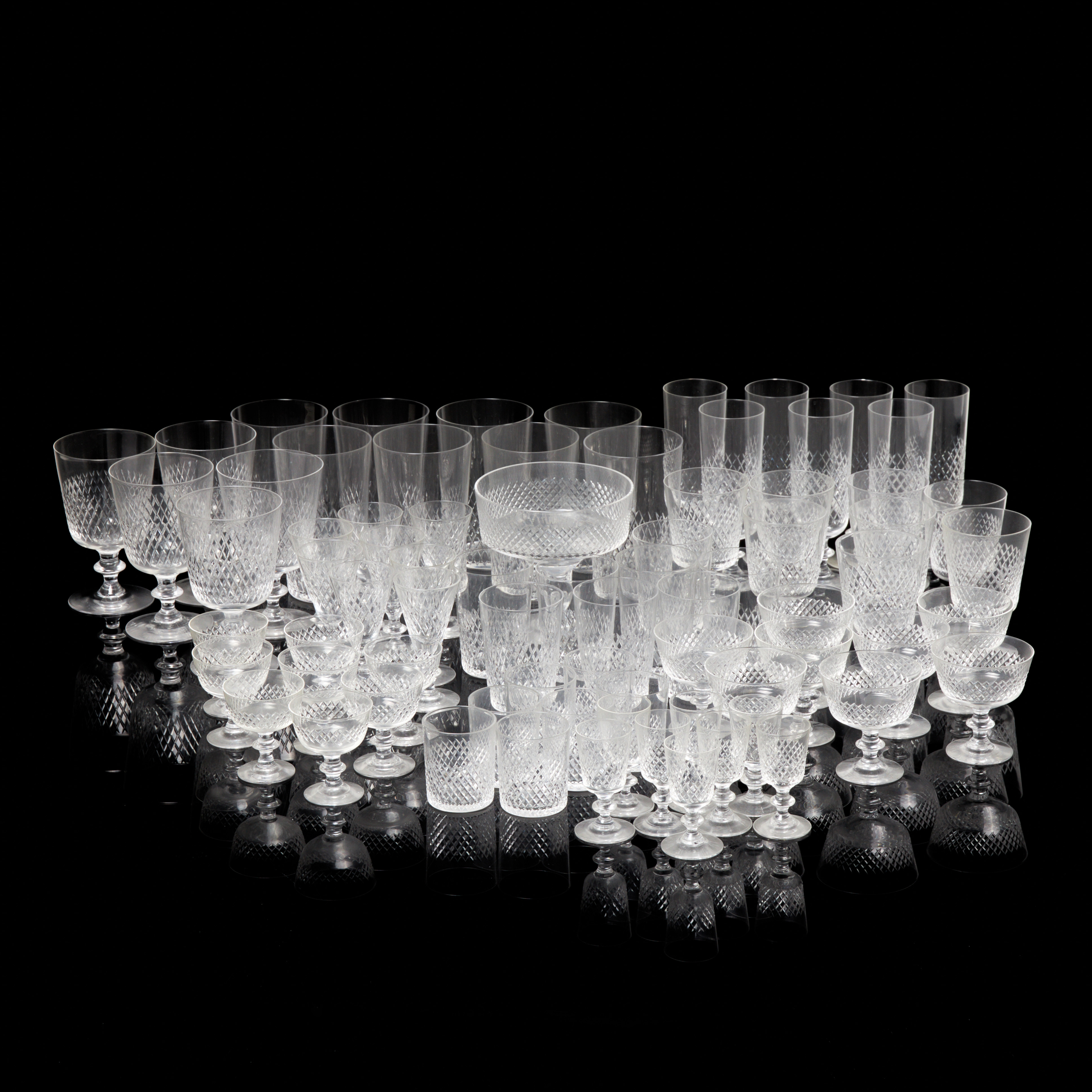 VICKE LINDSTRAND. Glasservis, "Diamant", ca 76 delar, Kosta.