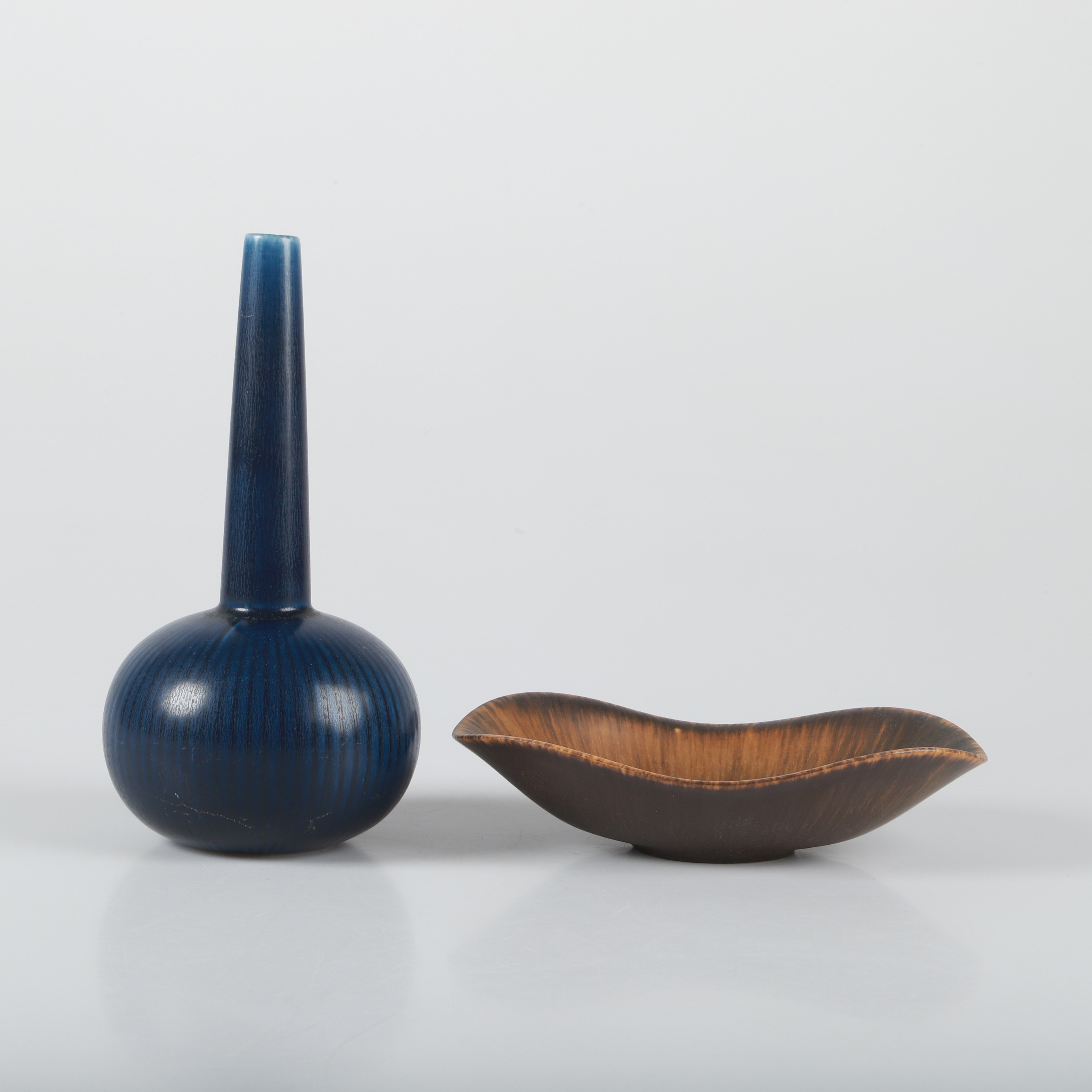 GUNNAR NYLUND. Vas samt skål, 2 delar, bl a "Ritzi", glaserat stengods, Rörstrand.