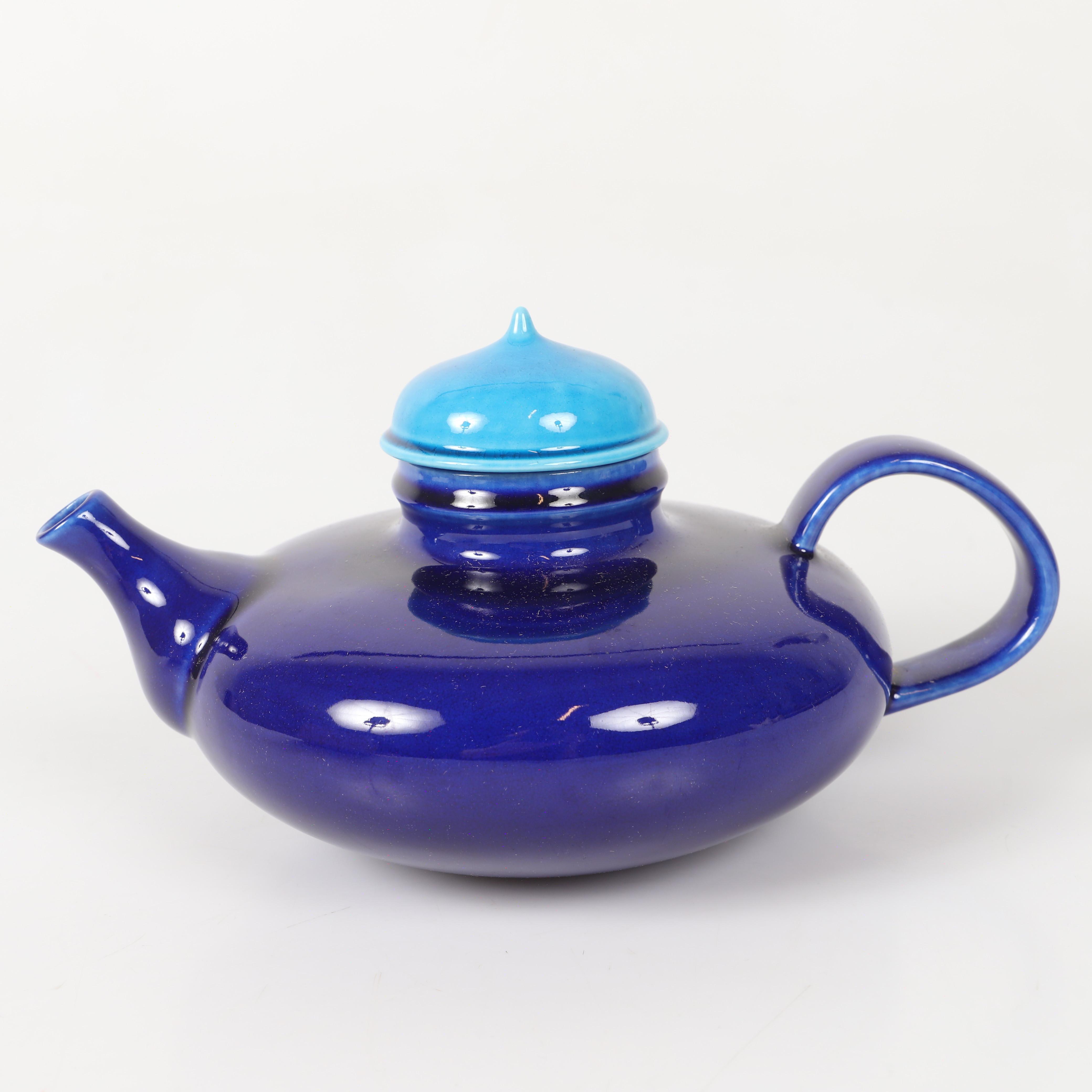 INGER PERSSON. Tekanna, "Pop", porslin, Rörstrand.