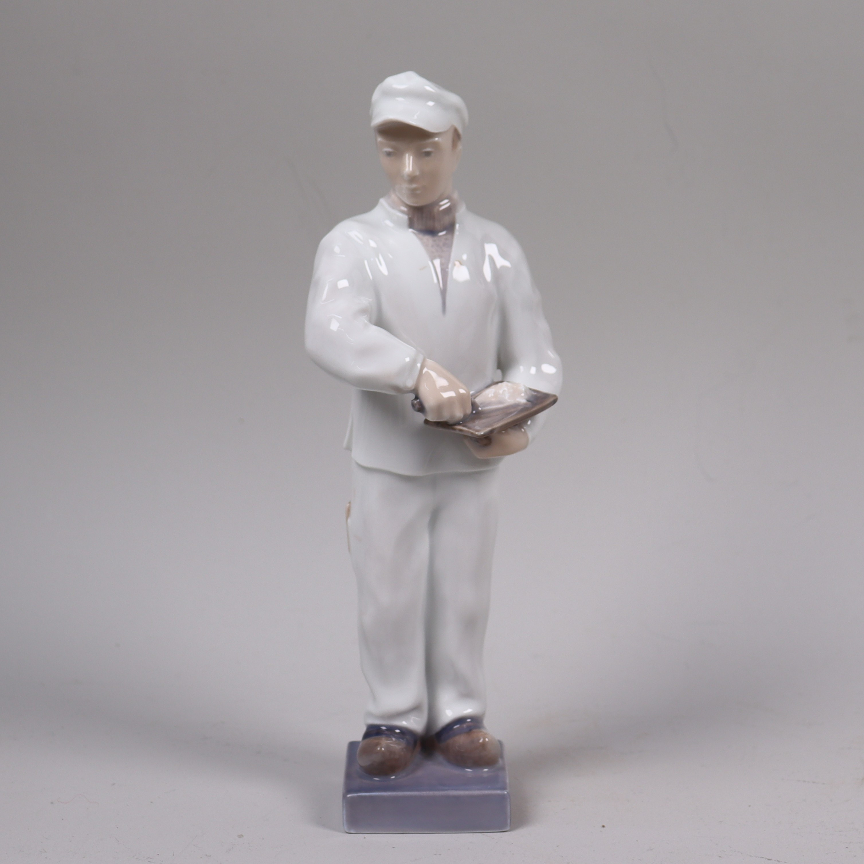 FIGURIN, Johannes Hedegaard för Royal Copenhagen, #4377, murare, Danmark.