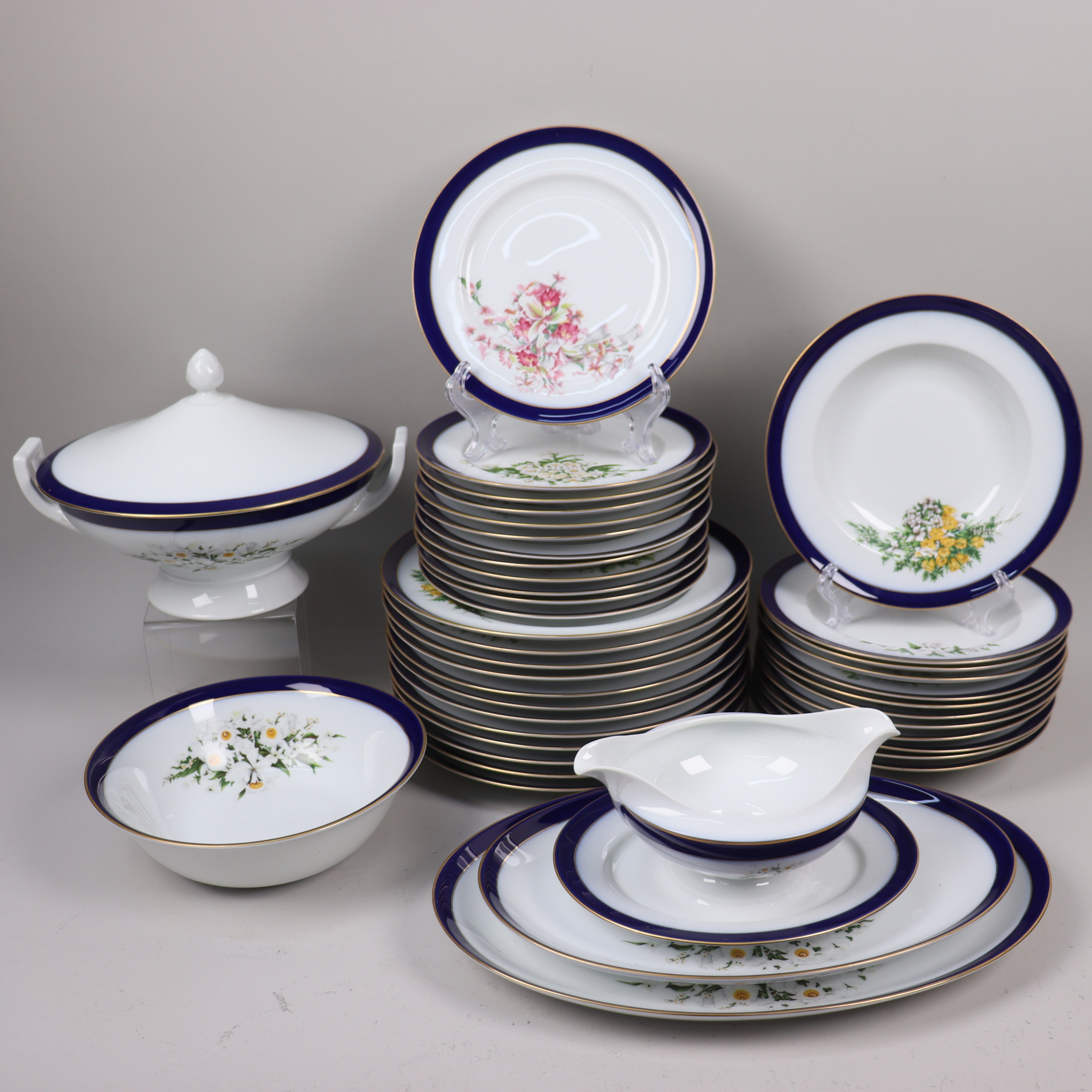 MATSERVIS, "Royal Wedding Bouquets", Königlich Tettau, Fyrklövern.