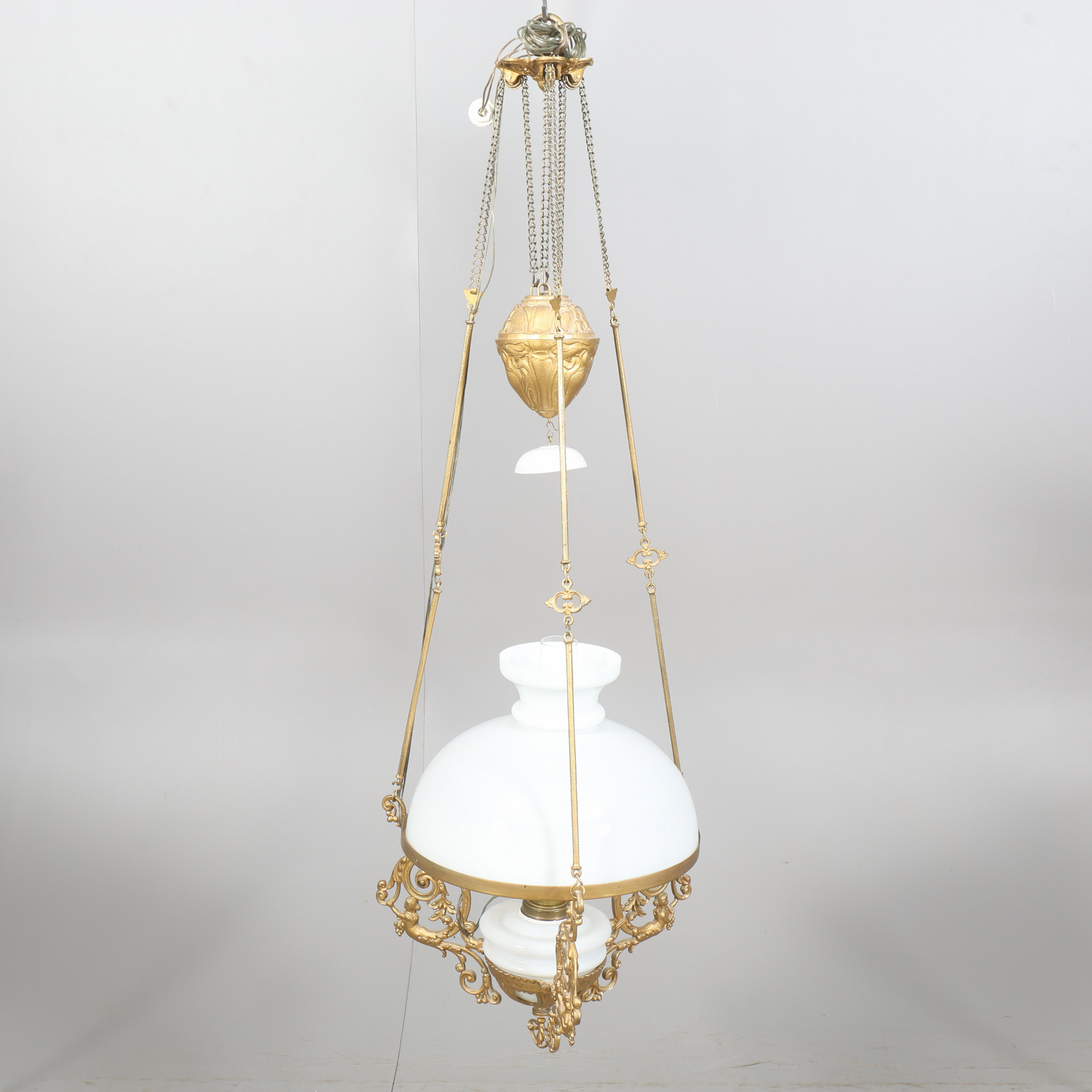 TAKLAMPA, bronserat järn, elektrifierad, 1900-talets första hälft.