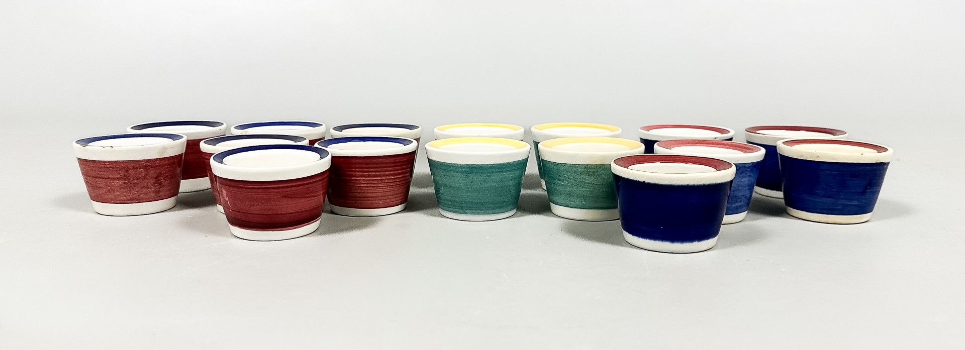 MARIANNE WESTMAN. ÄGGKOPPAR, 16 st, "Picknick", porslin, Rörstrand.