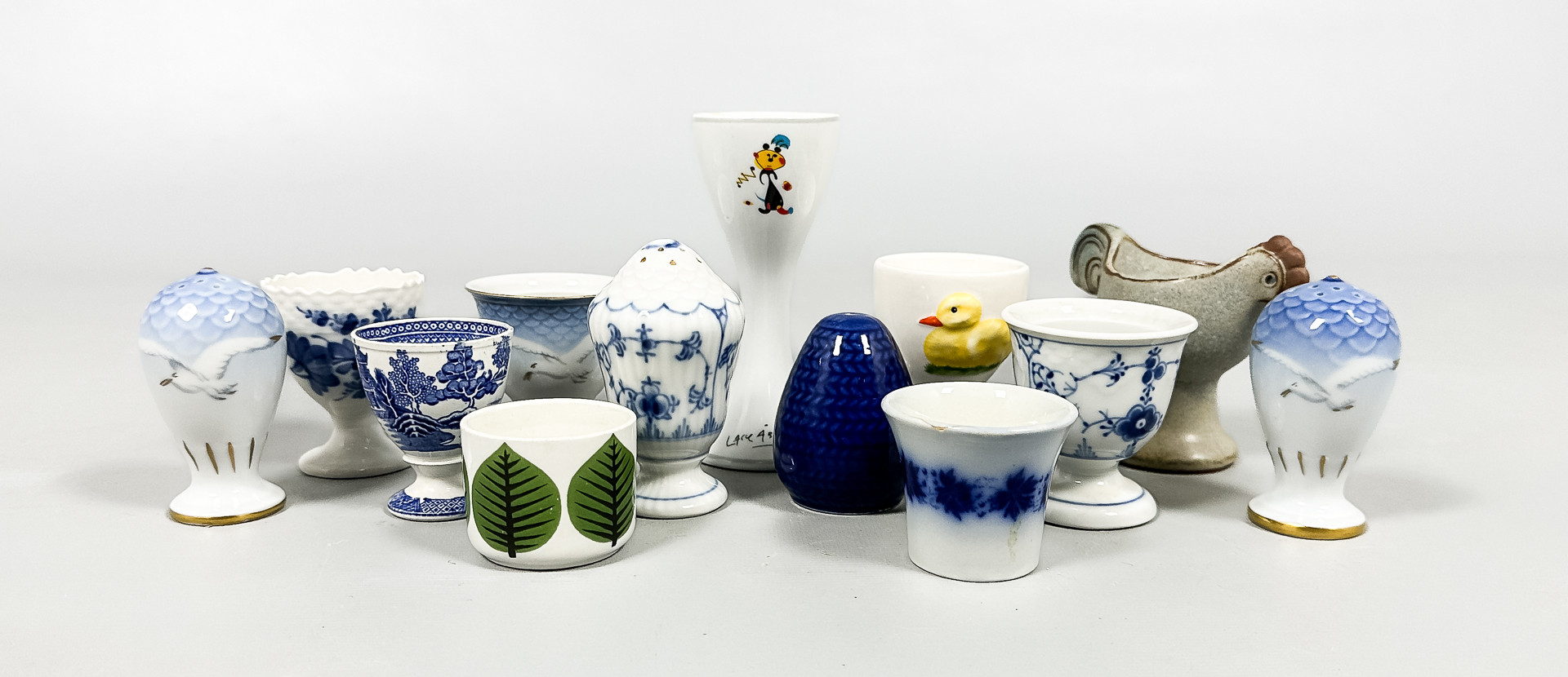 ÄGGKOPPAR & S/P STRÖARE, 13 delar, bl.a musselmalet, Lisa Larson, B & G, mm.