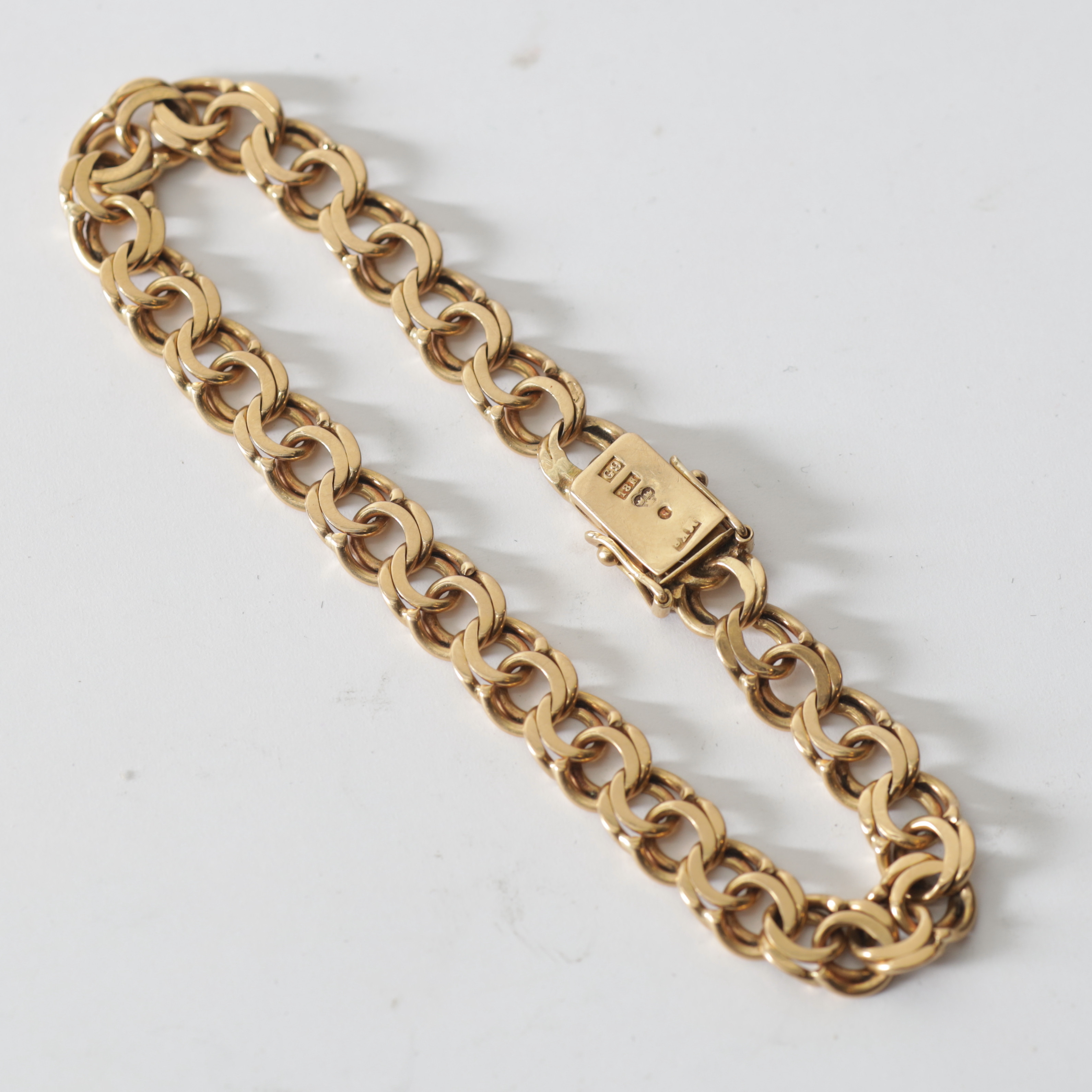 ARMBAND, 18K guld, bismarck-länk, 1957. Totalvikt ca 21,9 gram.