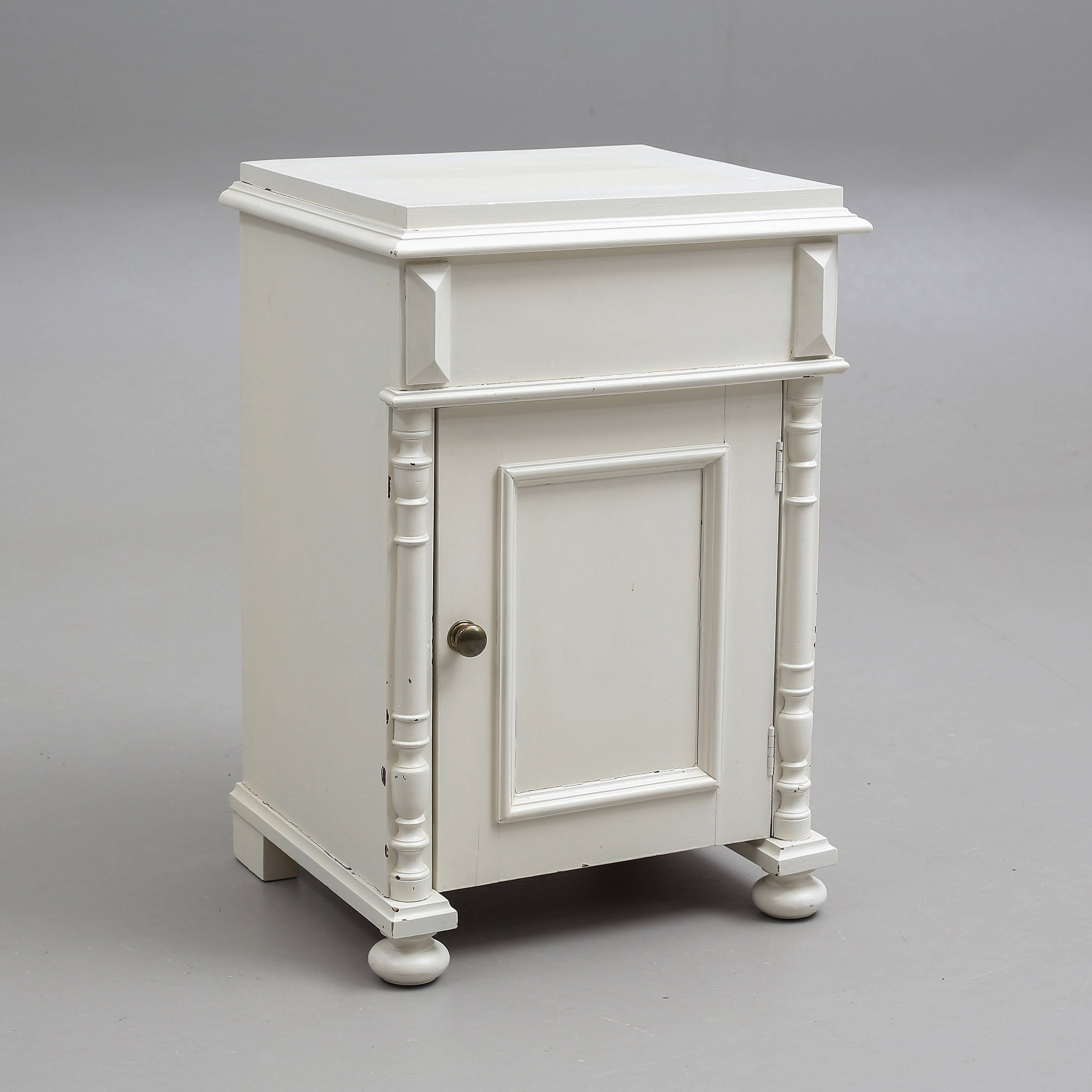 KOMOD, nyrenässans, 1800/ 1900-tal.