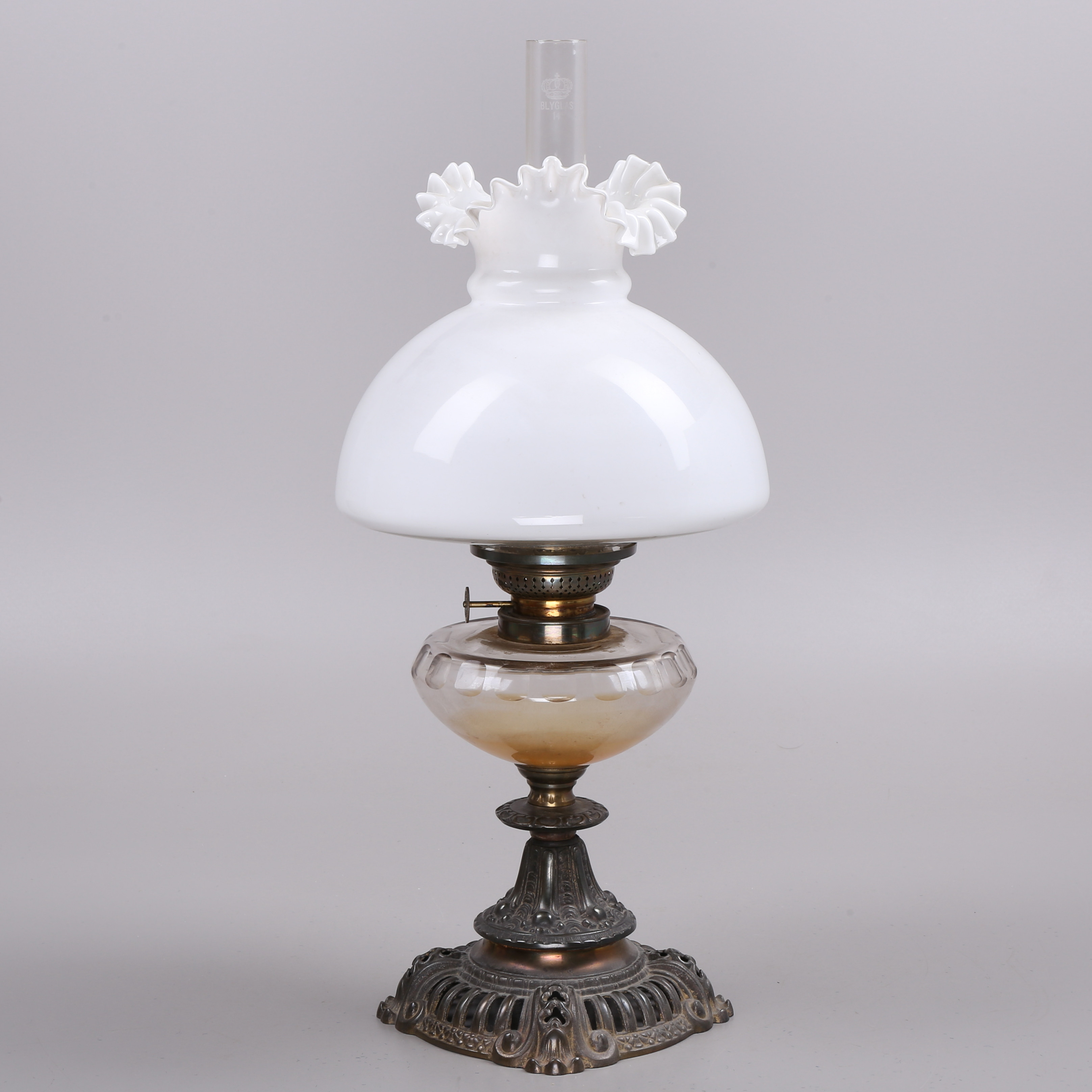 BORDSFOTOGENLAMPA, glas/metall, 1900-talets första hälft.