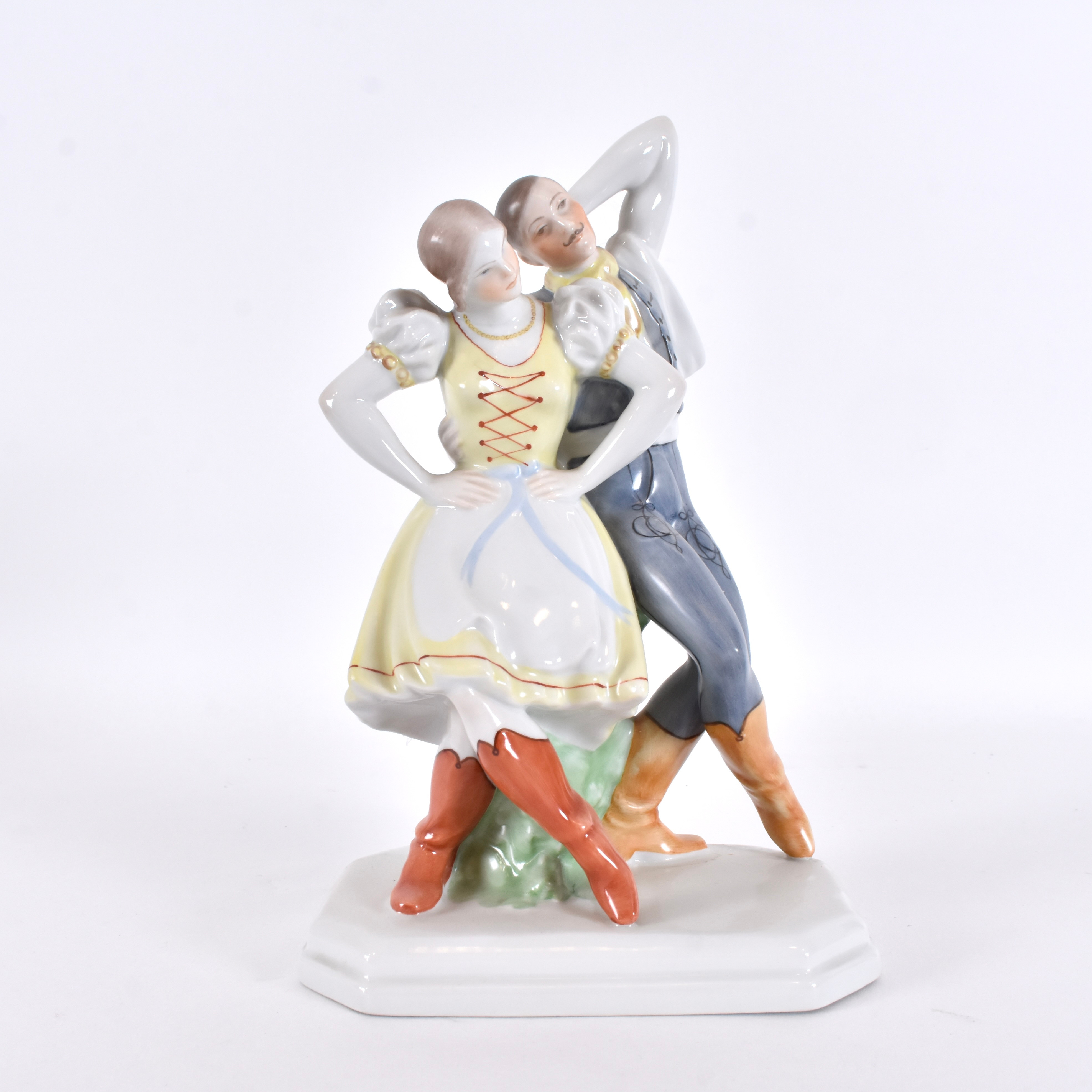 FIGURIN, delvis bemålat porslin, Herend, Czardasdansare.