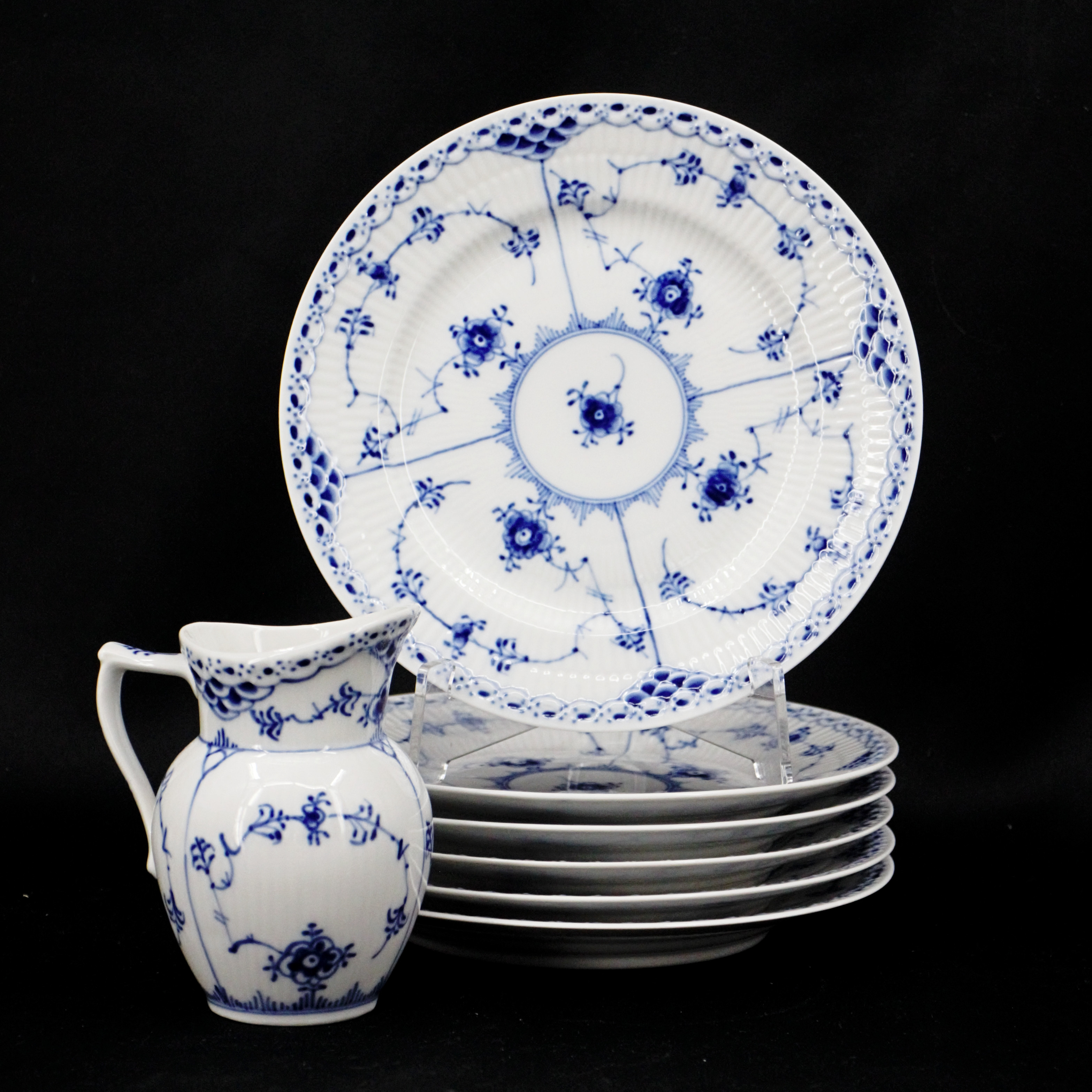 SERVISDELAR, 7 delar, "Musselmalet", Royal Copenhagen, Danmark.