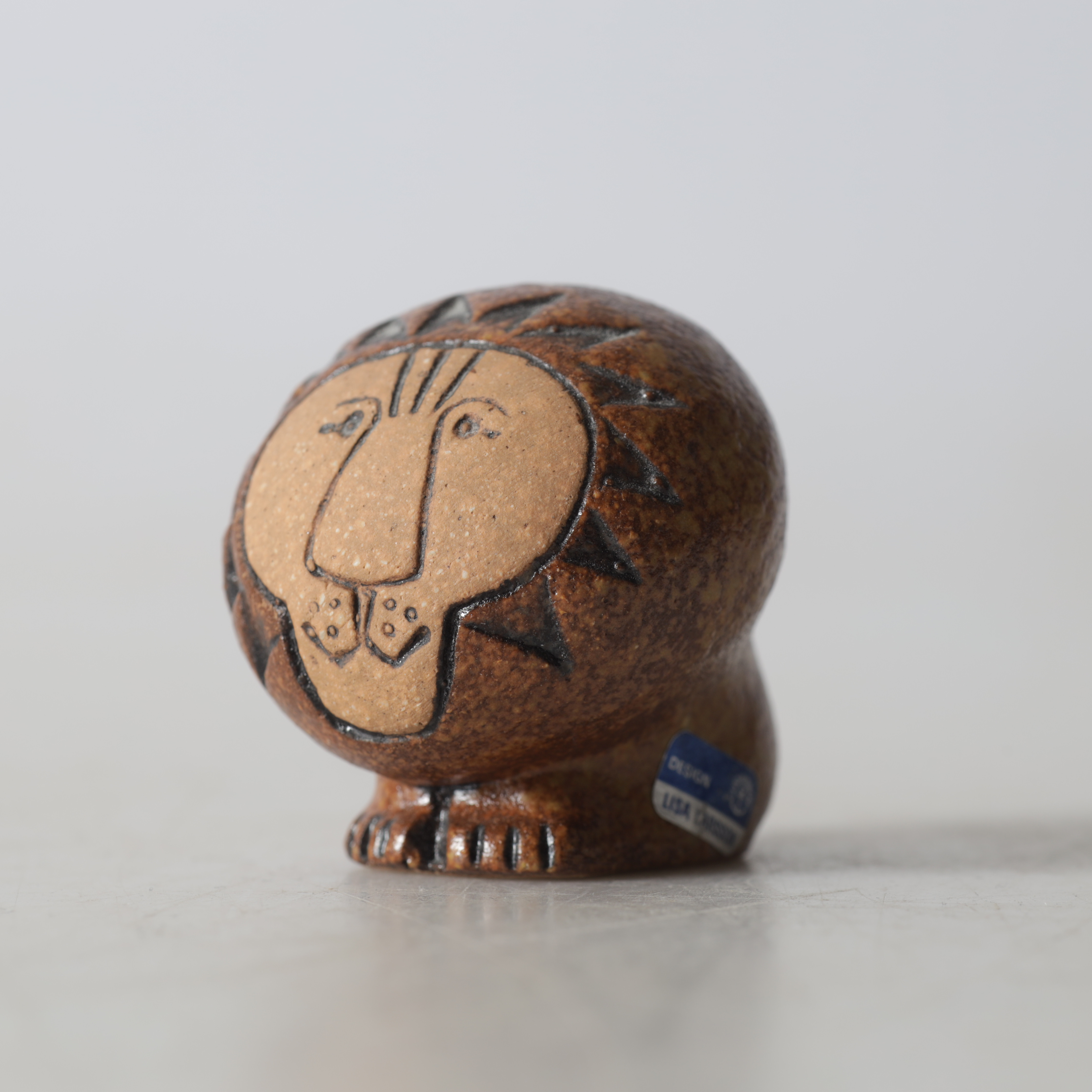 LISA LARSON. Figurin, stengods, "Lejon mini", ur serien "Afrika", Gustavsberg.