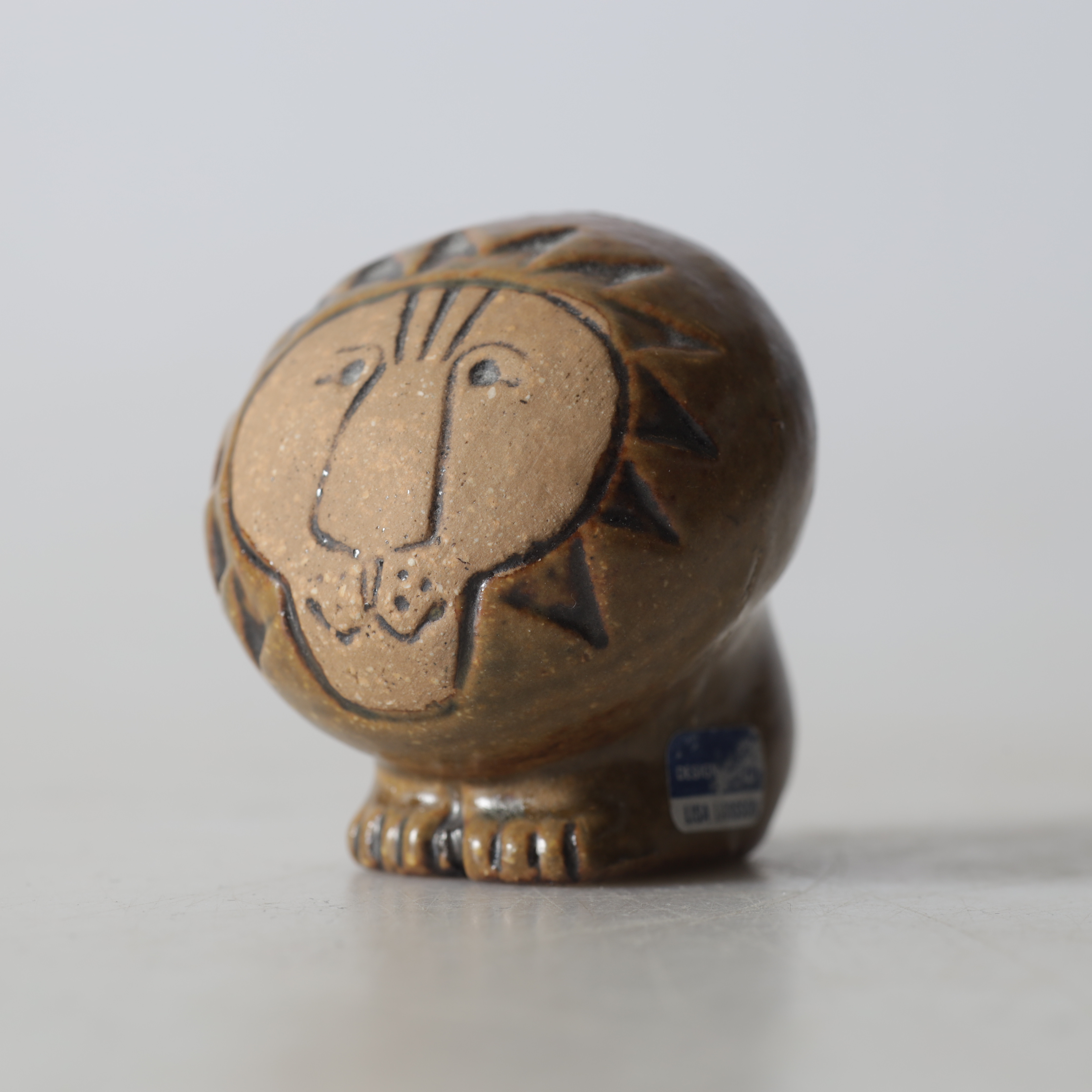 LISA LARSON. Figurin, stengods, "Lejon mini", ur serien "Afrika", Gustavsberg.