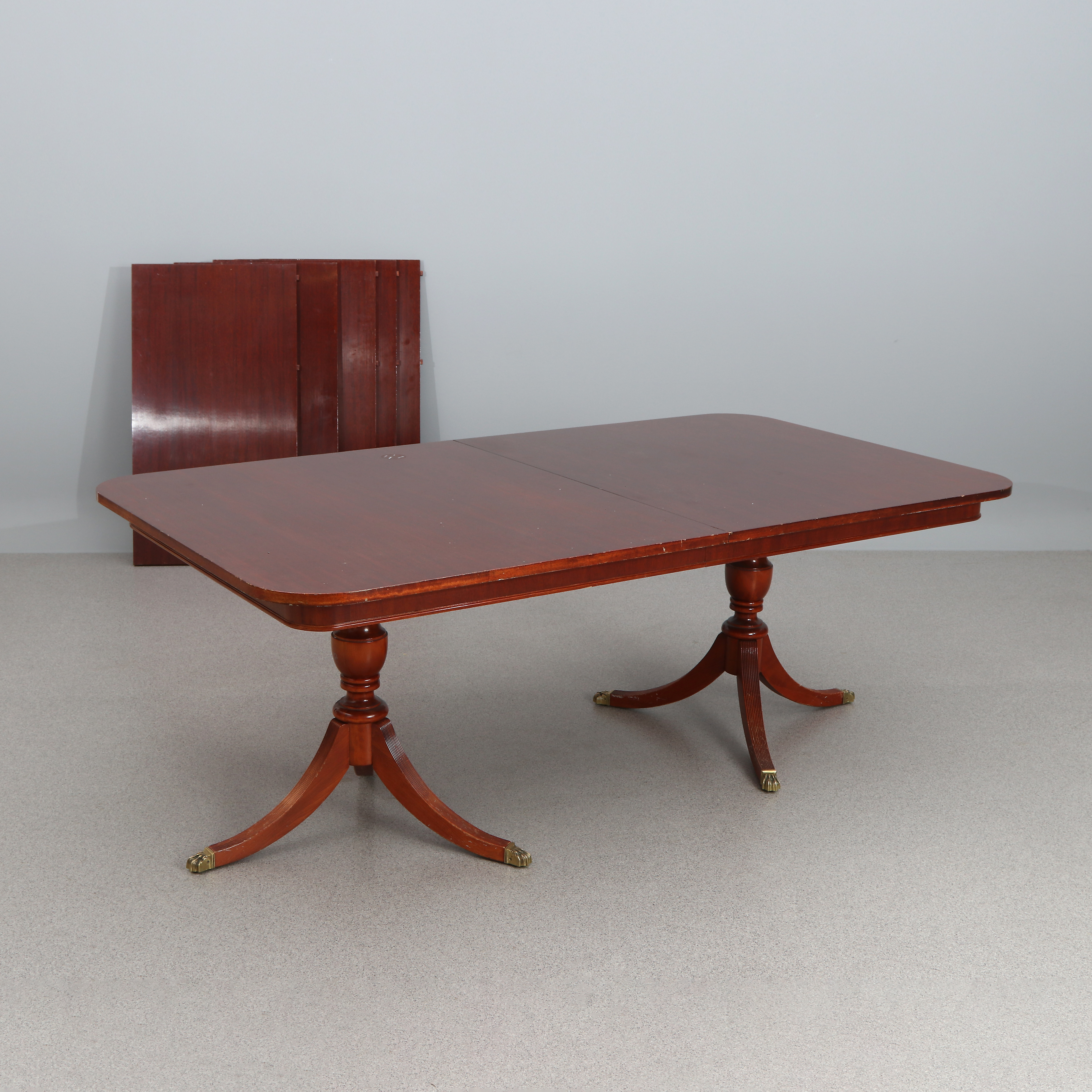 MATBORD. Mahogny. Engelsk stil, 1900-tal.