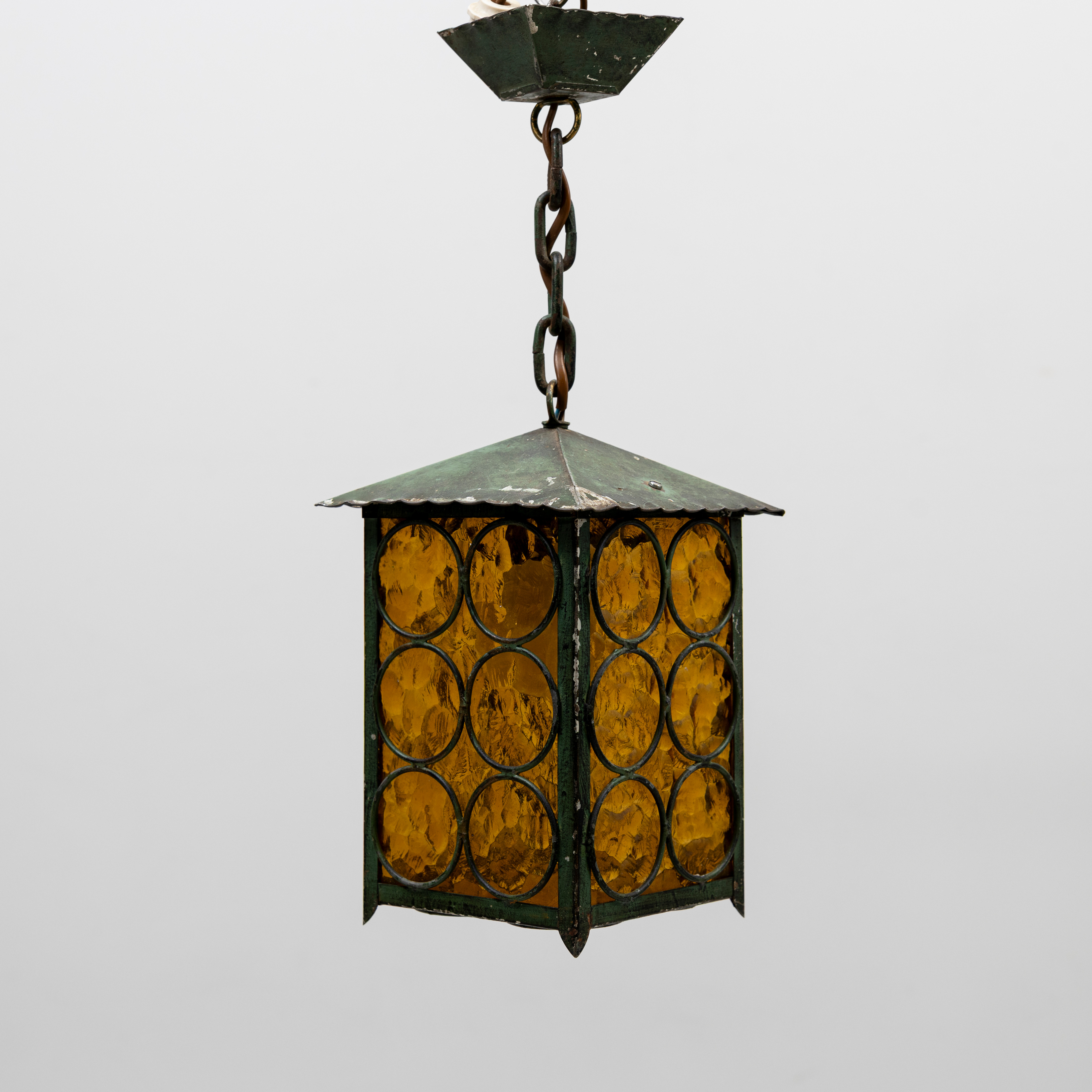 TAKLYKTA, patinerad vitmetall, 1900-tal.