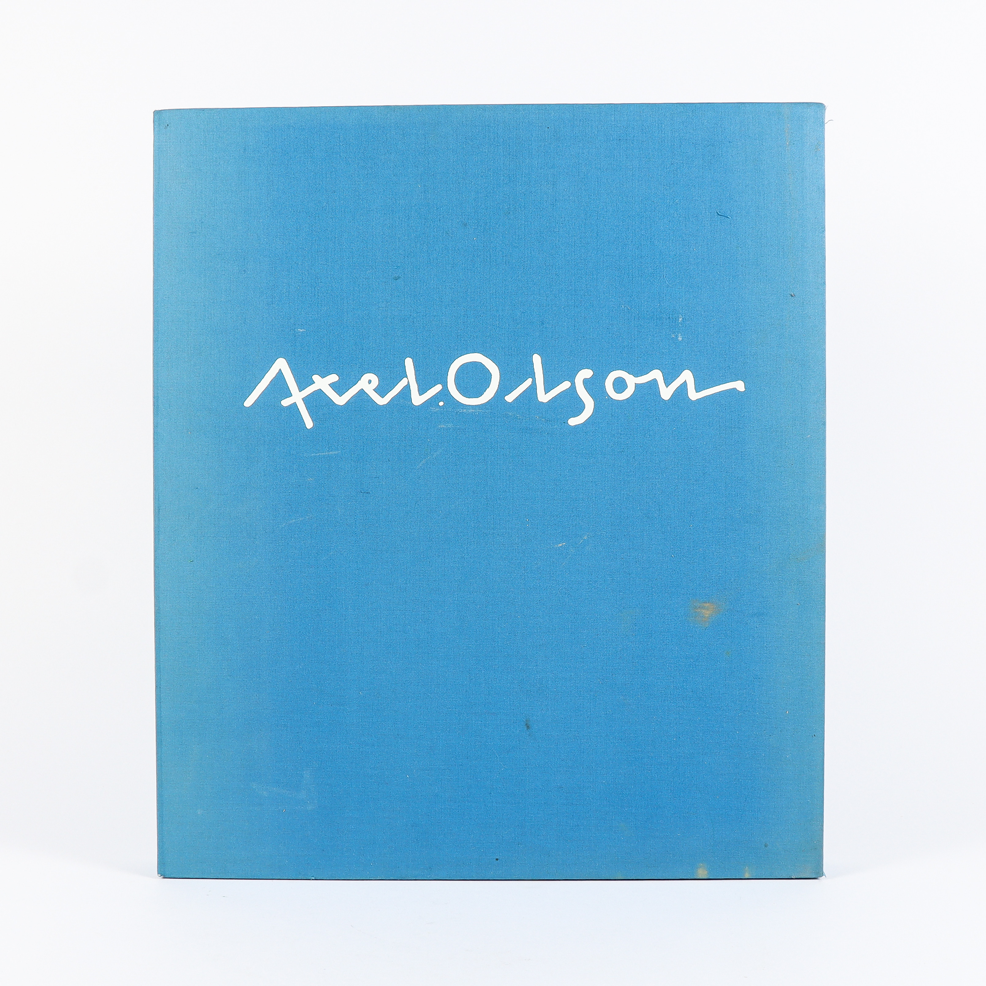 AXEL OLSON. Grafikmapp, "Ögat som vakar", 1981. Inneållande 3 st gravyrer, kassettband samt bok. Edition GKM. Numrerad 189/280.