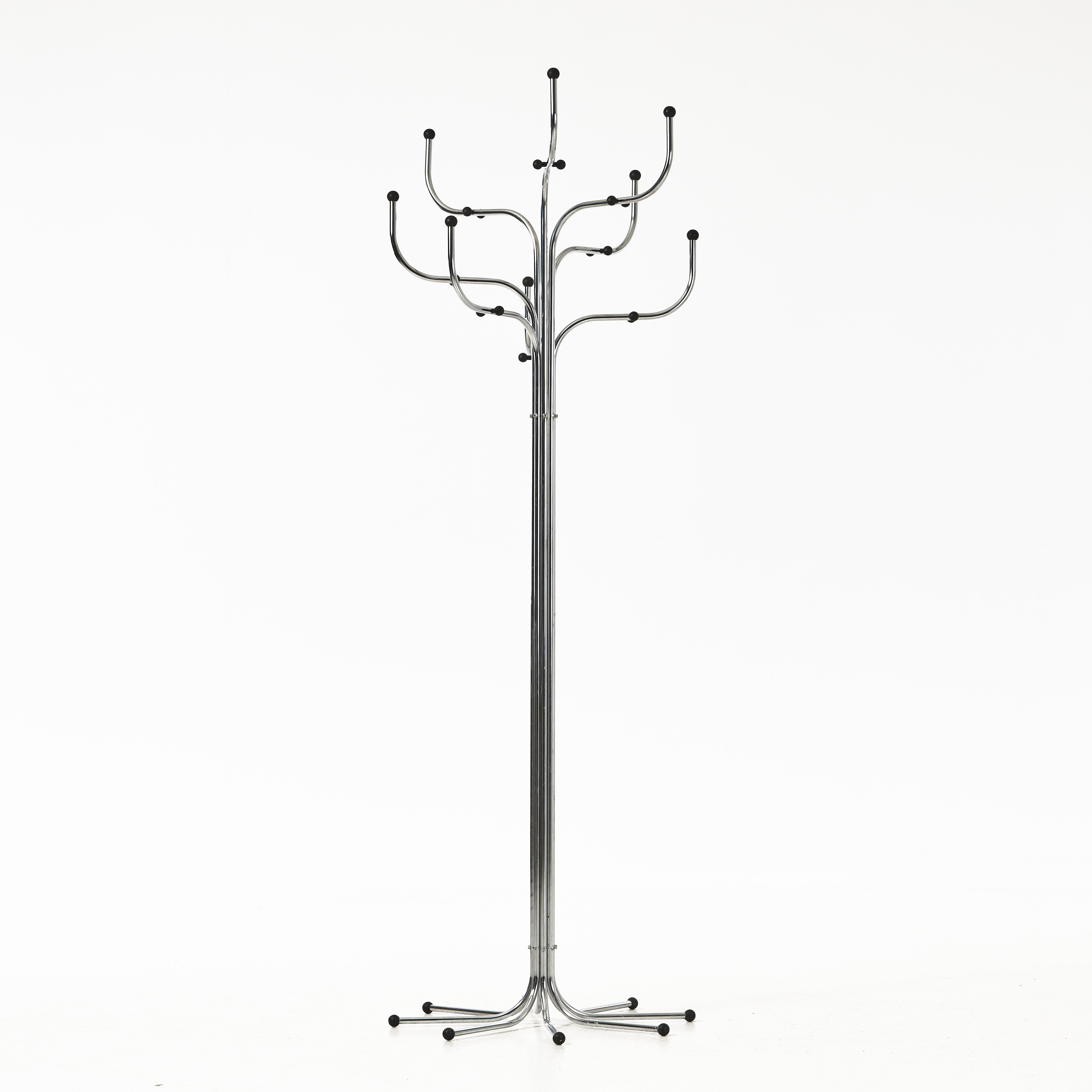 SIDSE WERNER. Tamburmajor, "Coat tree", kromat stål, Fritz Hansen, formgivningsår 1971.