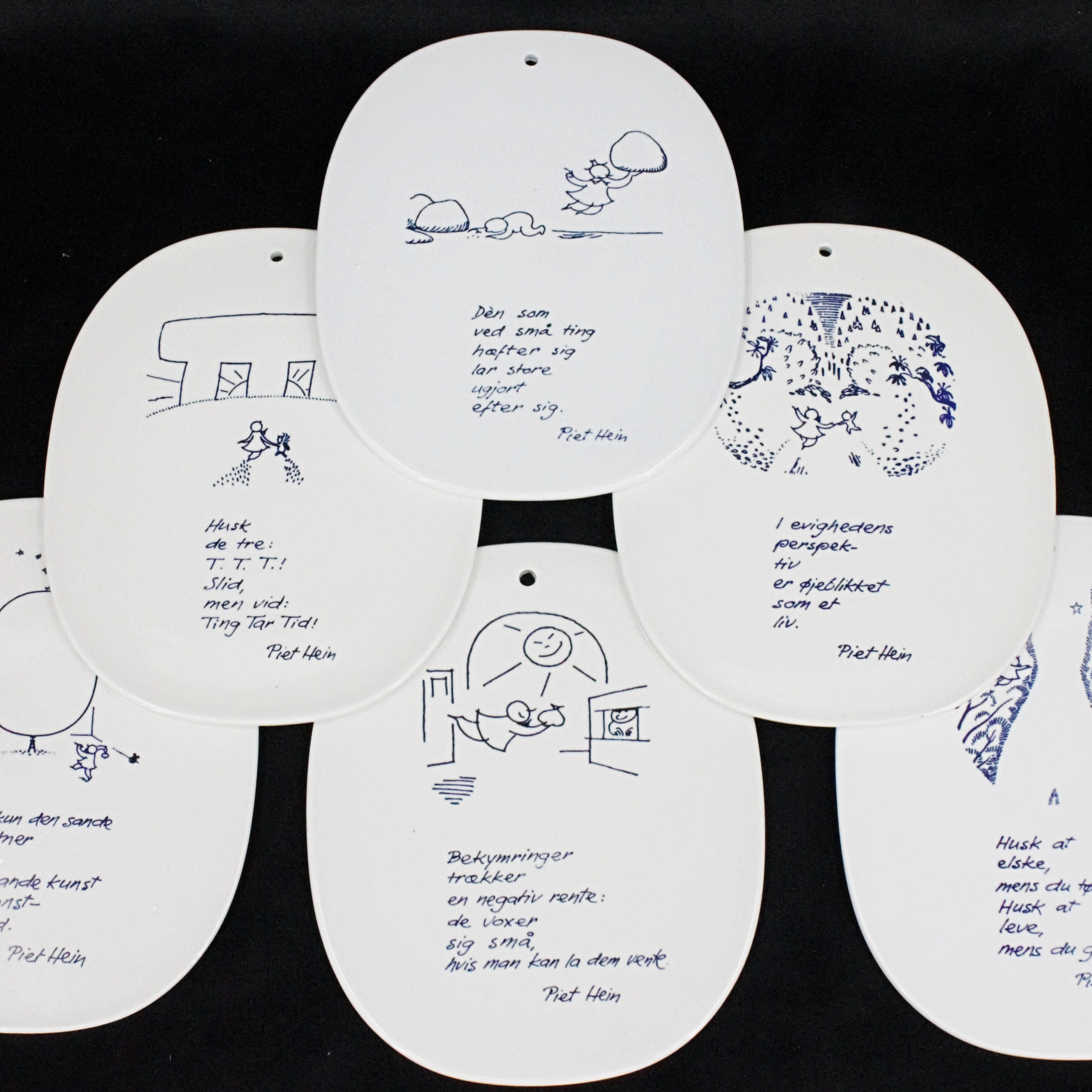 PIET HEIN. Väggplaketter, 6 st, med citat, fajance, Royal Copenhagen.