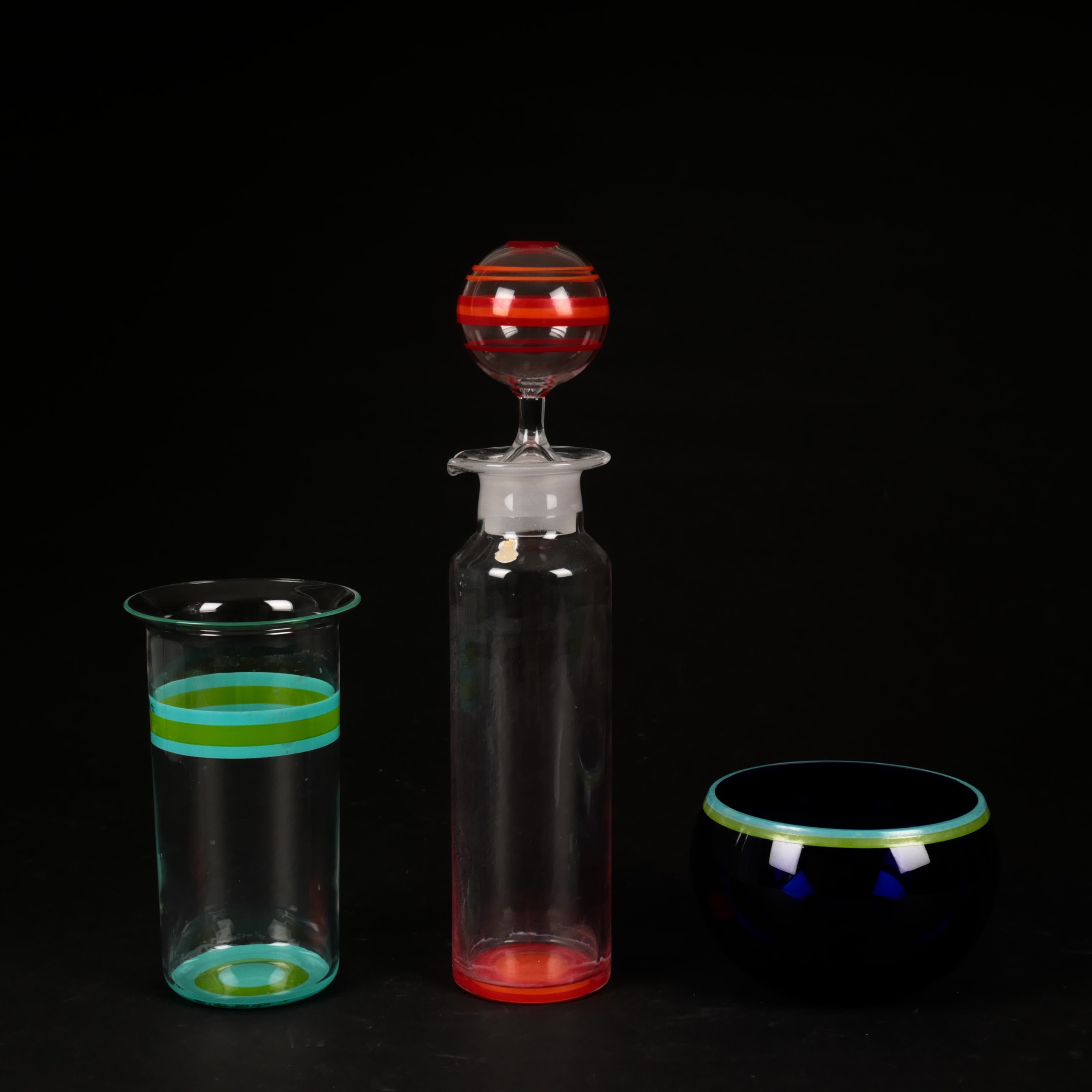 CATTI ÅSÉLIUS LIDBECK. Shaker, vas och skål, "Mitt i Prick", 1960-tal.