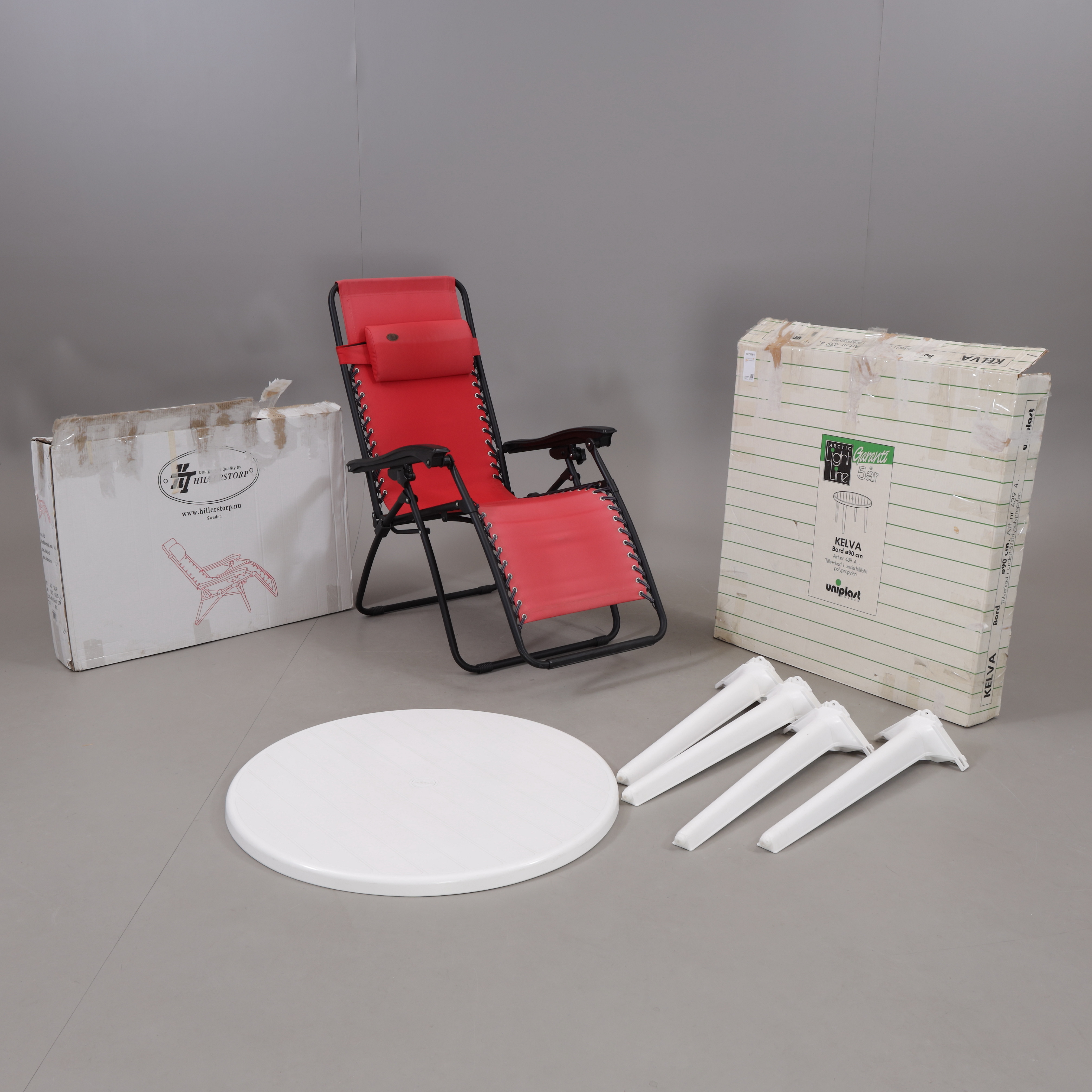 UTEMÖBLER, 2 delar, Hillerstorp mm.