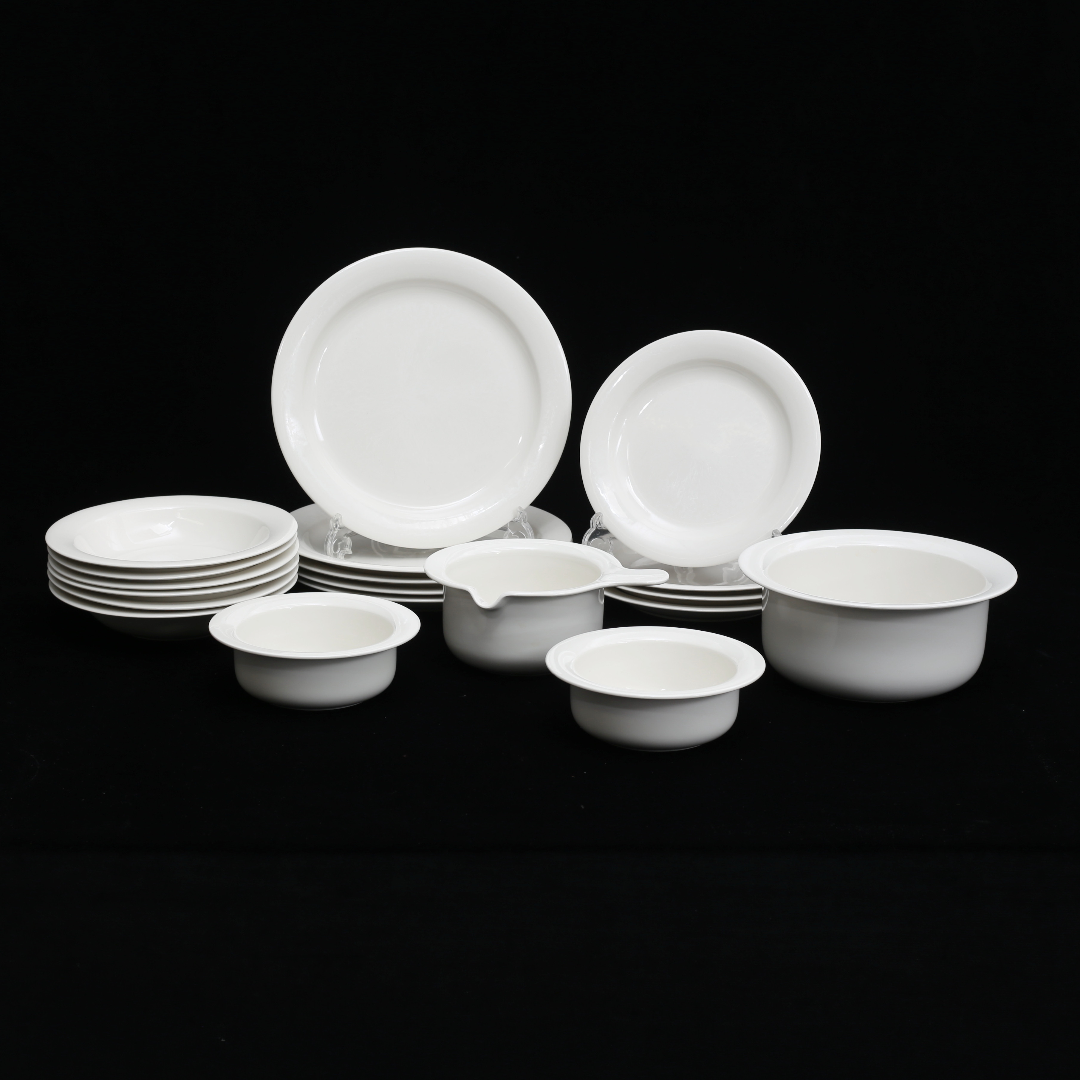 INKERI LEIVO. "Arctica", 18 st servisdelar, Arabia, Finland.