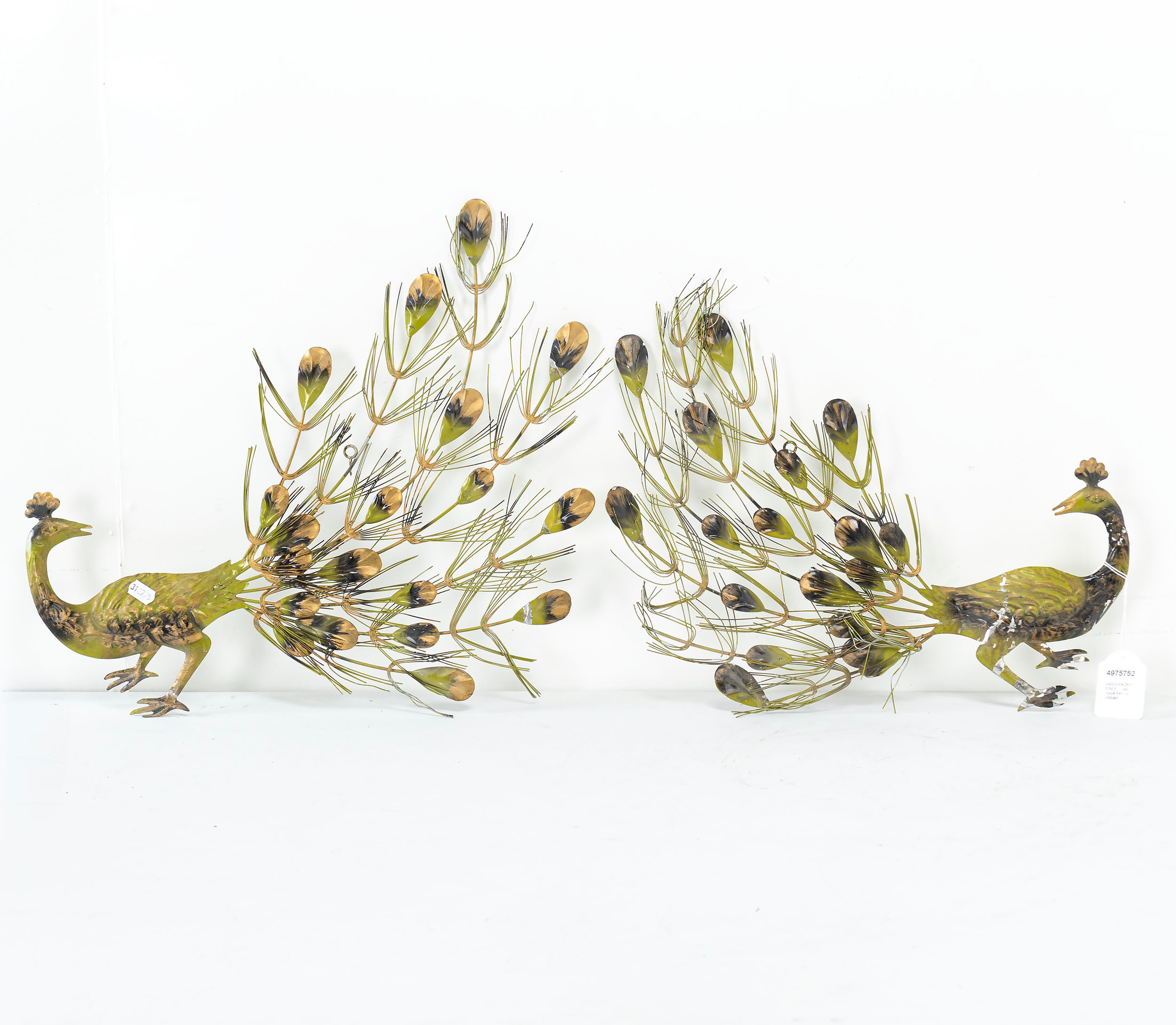 VÄGGDEKORATIONER, 1 par, metall form av påfåglar.