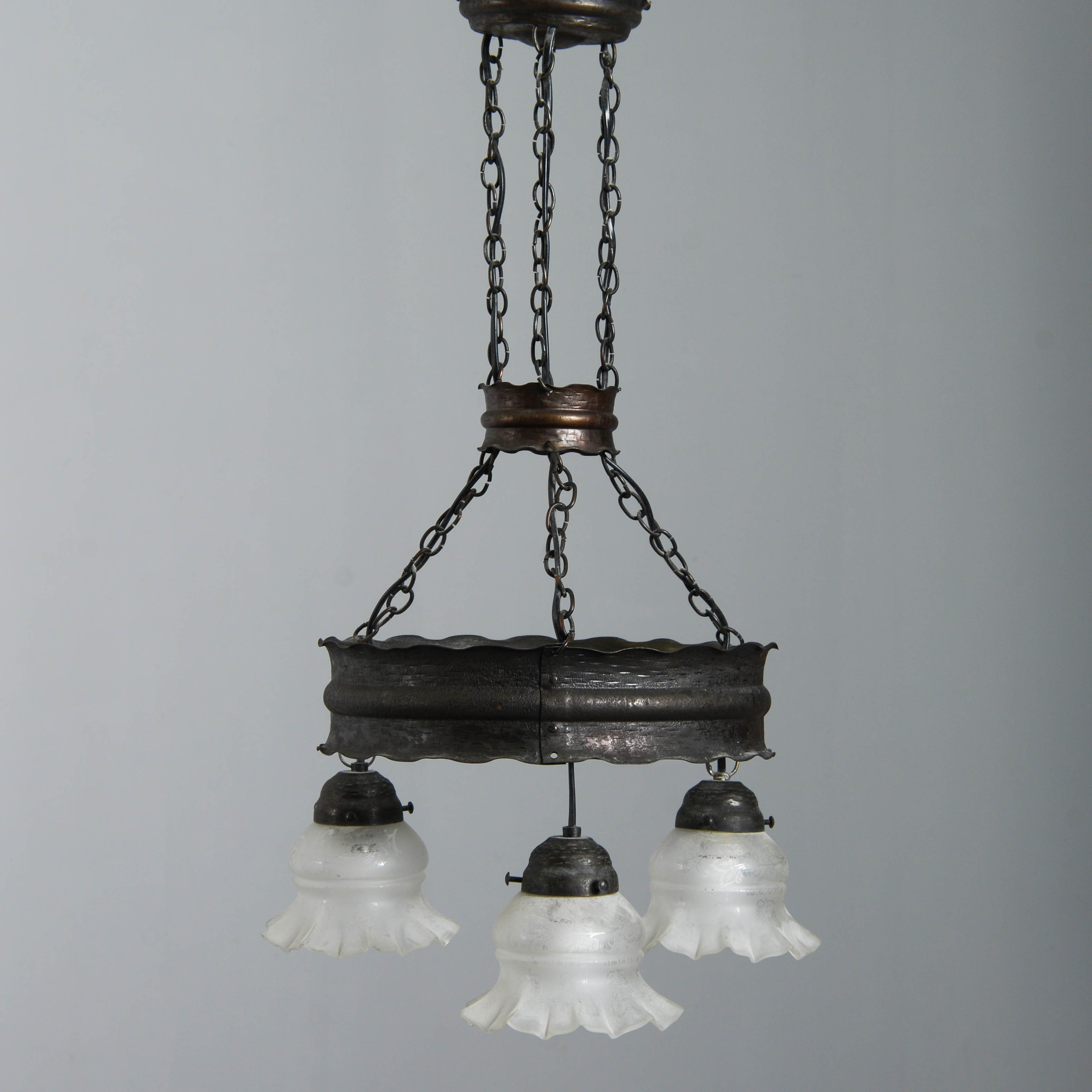 TAKLAMPA, smide, 1900-talets första del.