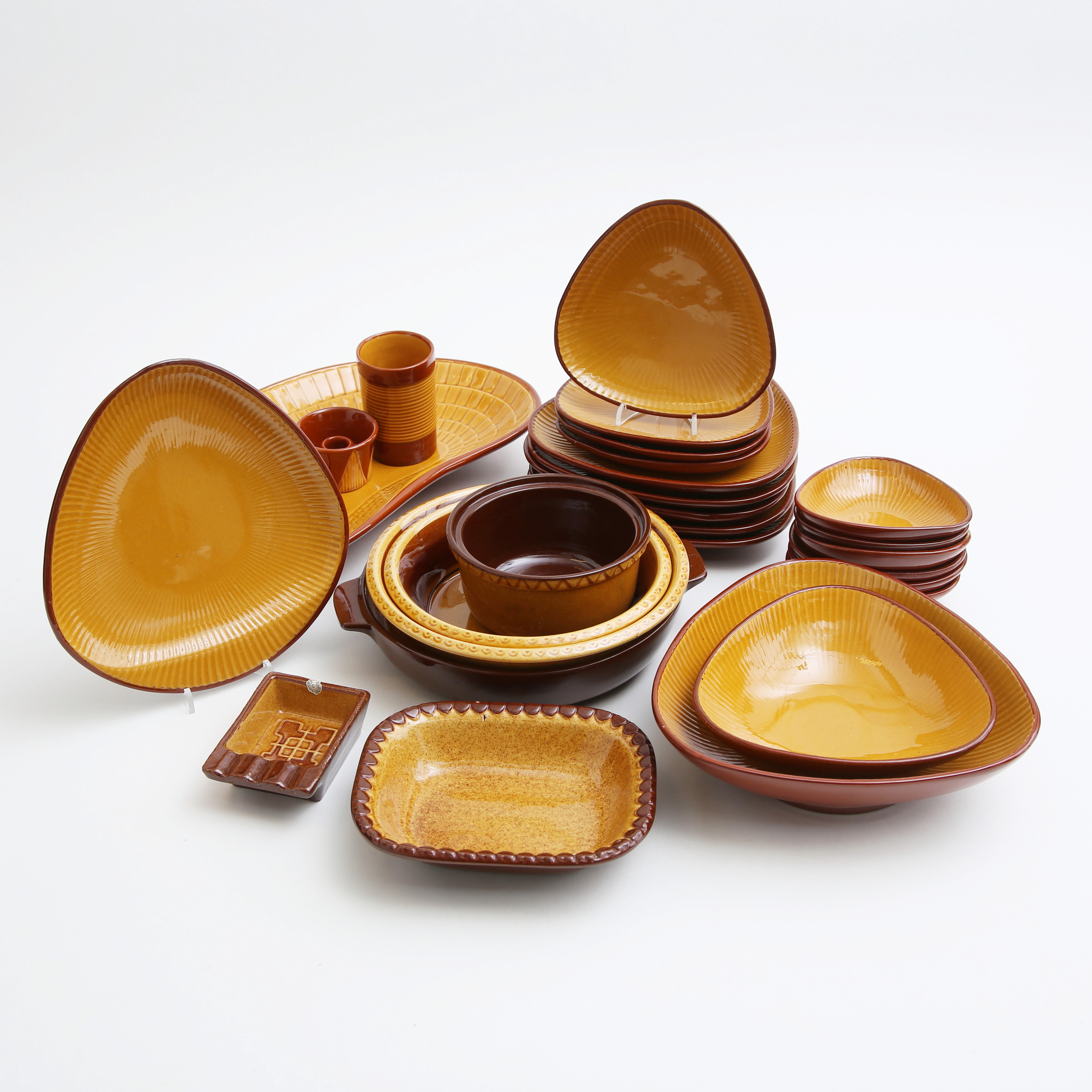 SERVISDELAR, 29 delar, stengods, Gabrielverken, 1960-tal.