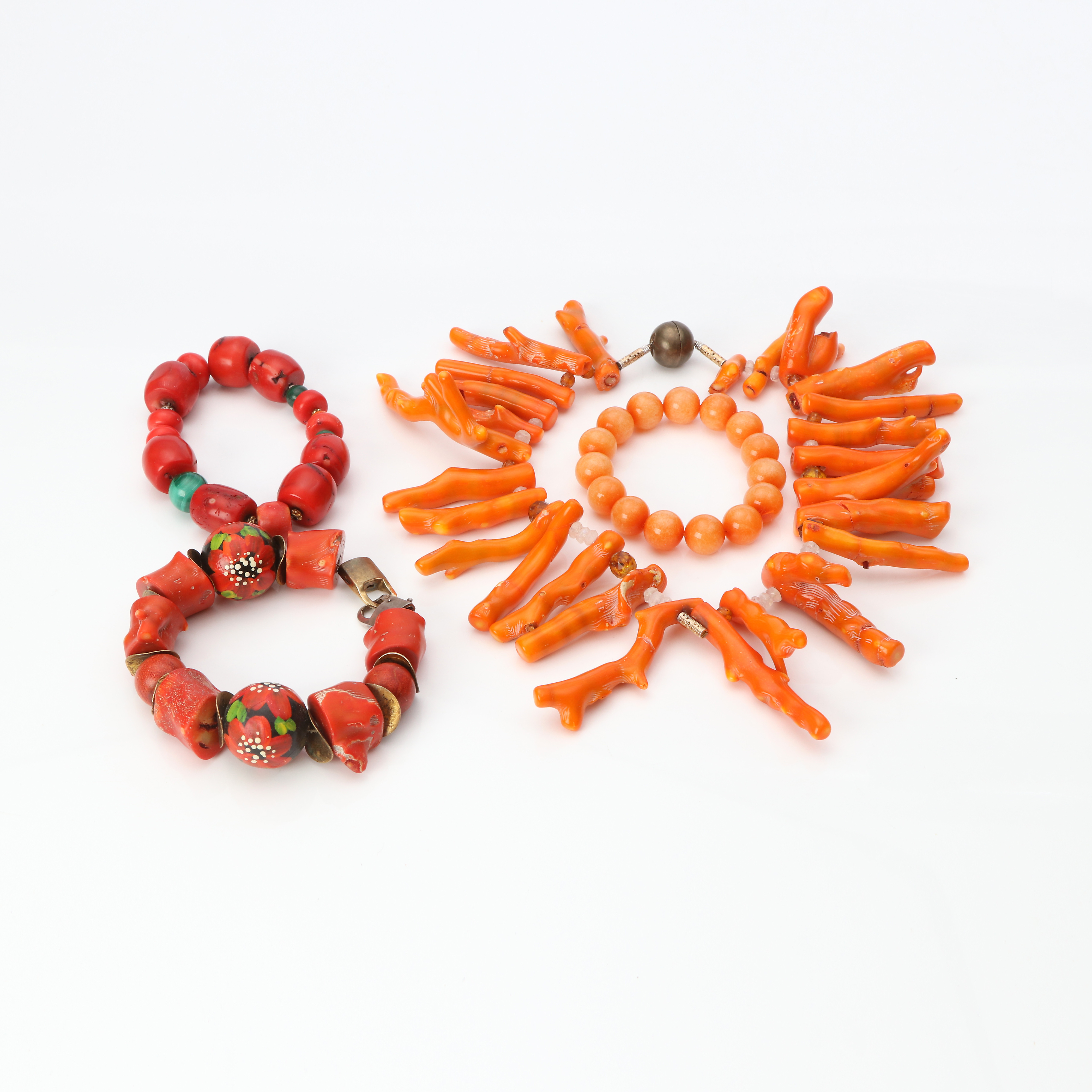 SMYCKEN, FYRA ST. Bambukorall, kvarts mm.