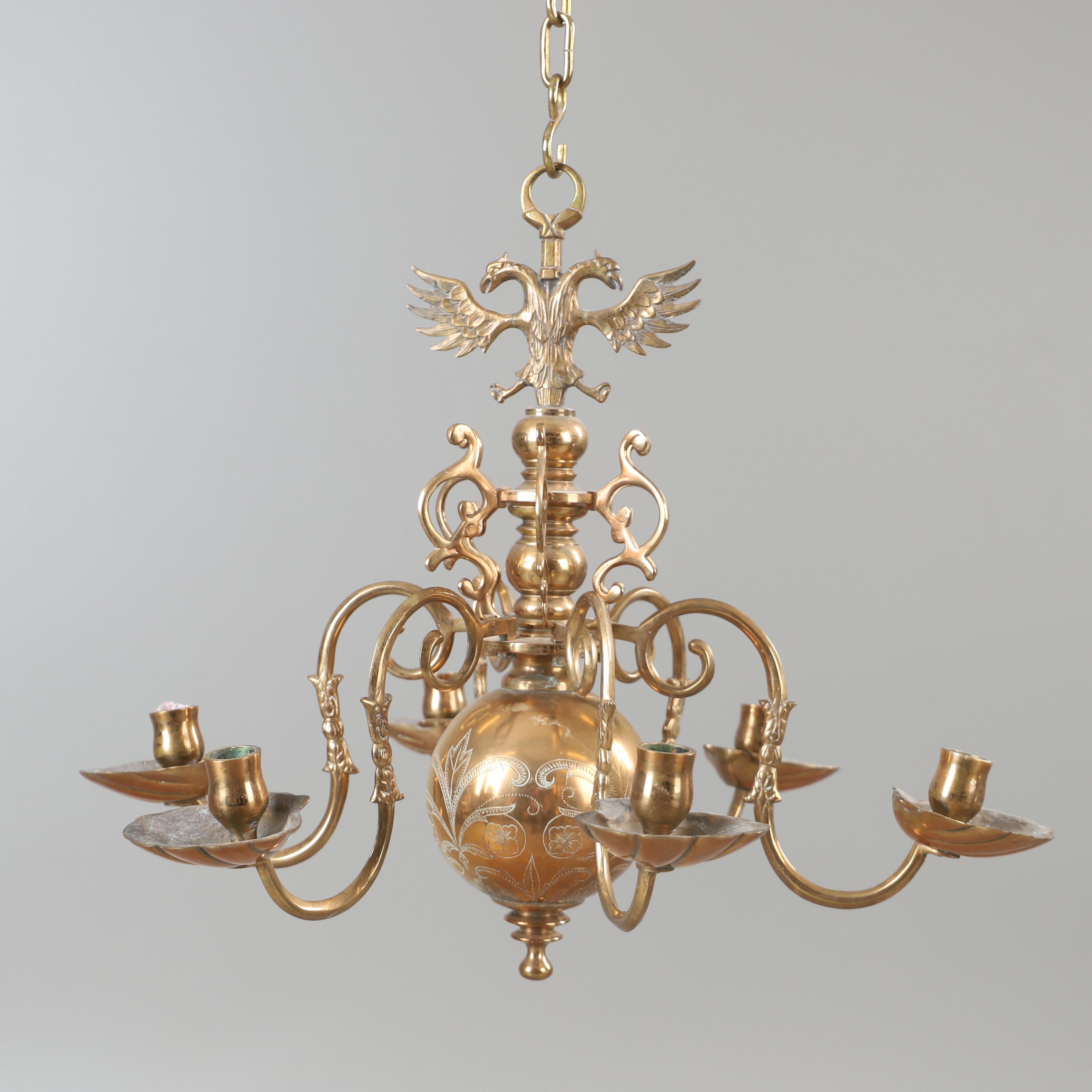 LJUSKRONA, 6-armad, mässing, V. Fong, Grenna, 1900-talets första hälft.