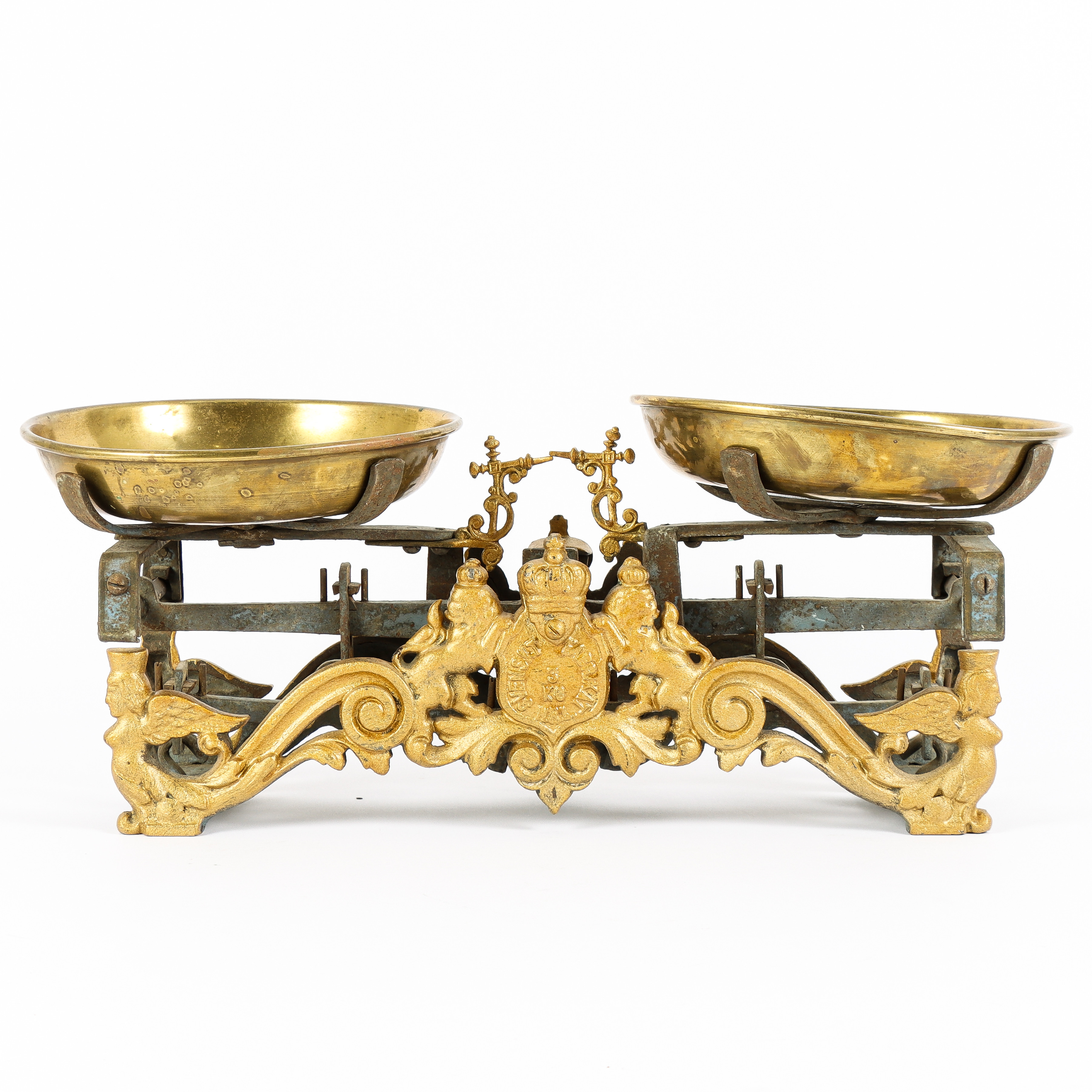 BALANSVÅG med mässingskålar, 1900-talet första hälft.